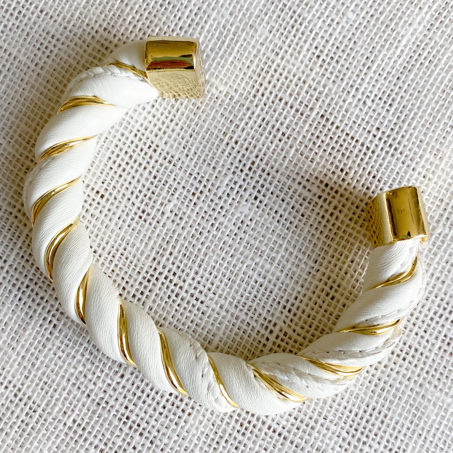 Brentwood Twist Cuff Bracelet - BelleStyle