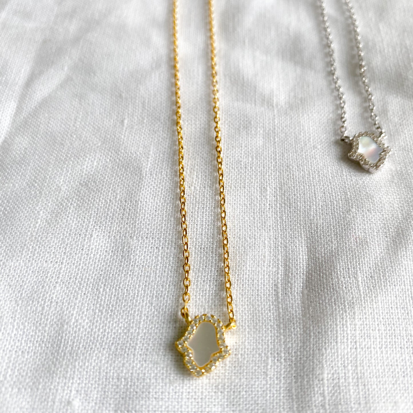 Mother of Pearl Hamsa Necklace - BelleStyle