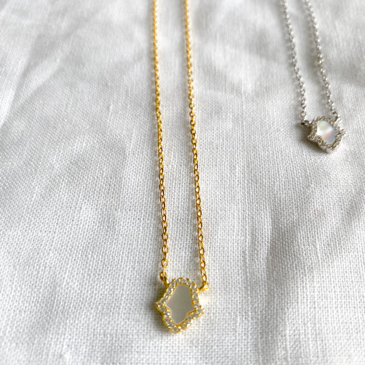 Mother of Pearl Hamsa Necklace - BelleStyle