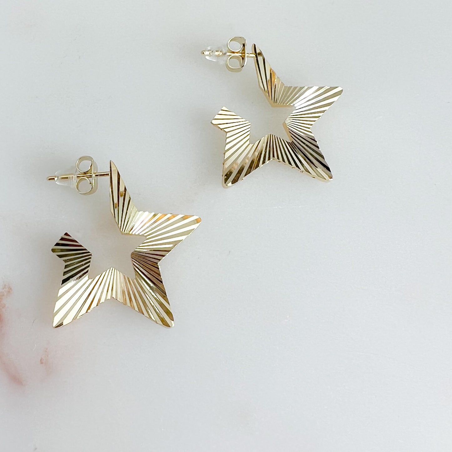 Hologram Star Post Earrings - BelleStyle
