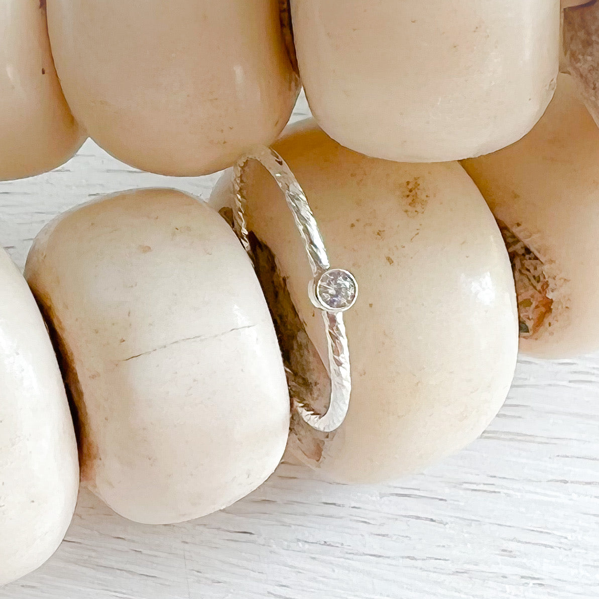 Dia Hammered Ring Size 5 - BelleStyle