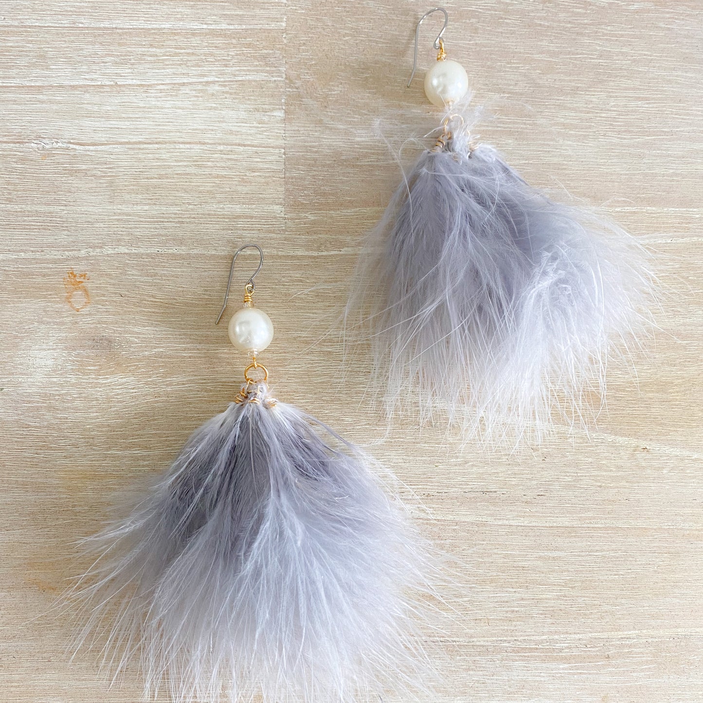 Ash Grey Feather EarringS -Bellestyle