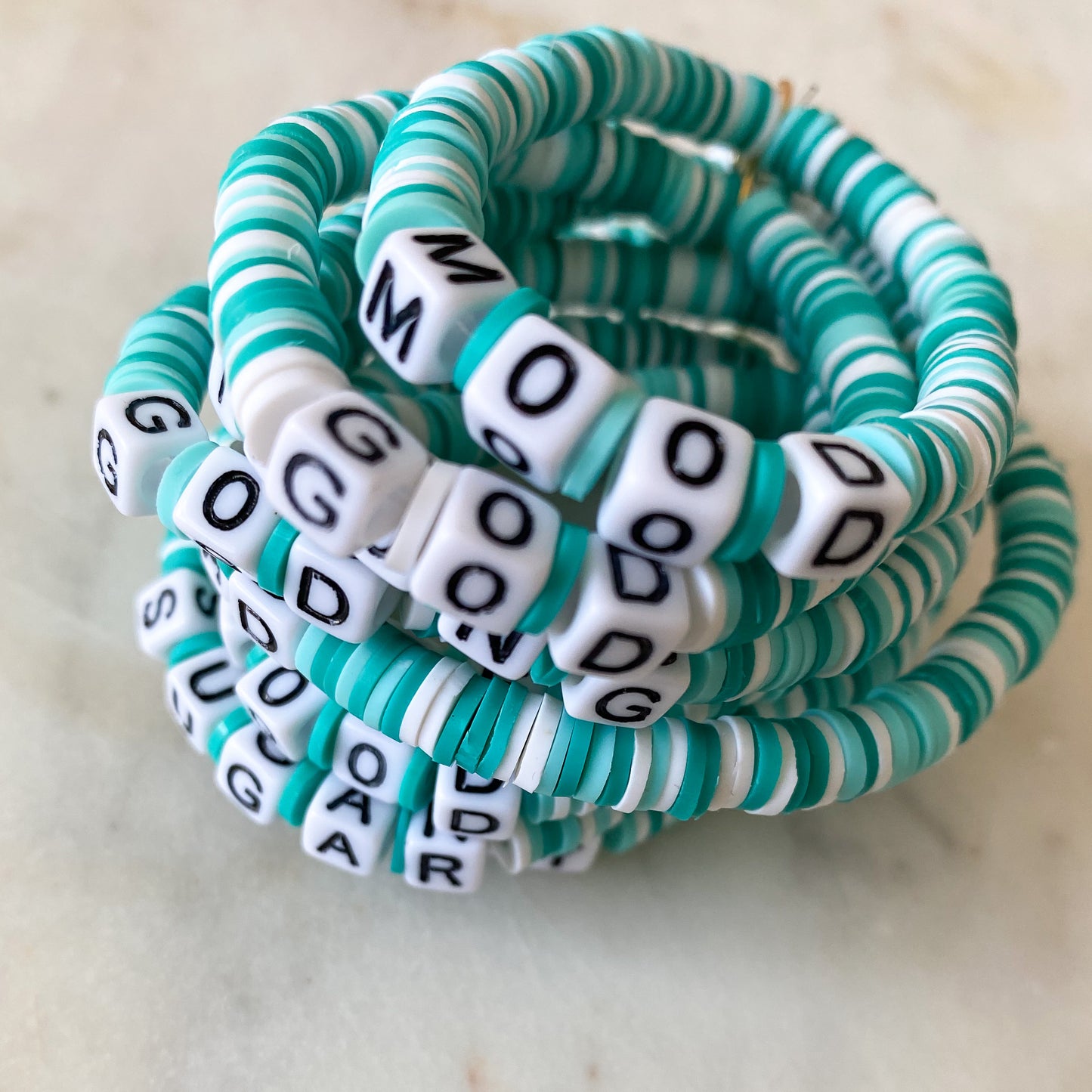 BelleStyle - Blueberry friendship Bracelet turquoise white polymer clay beads
