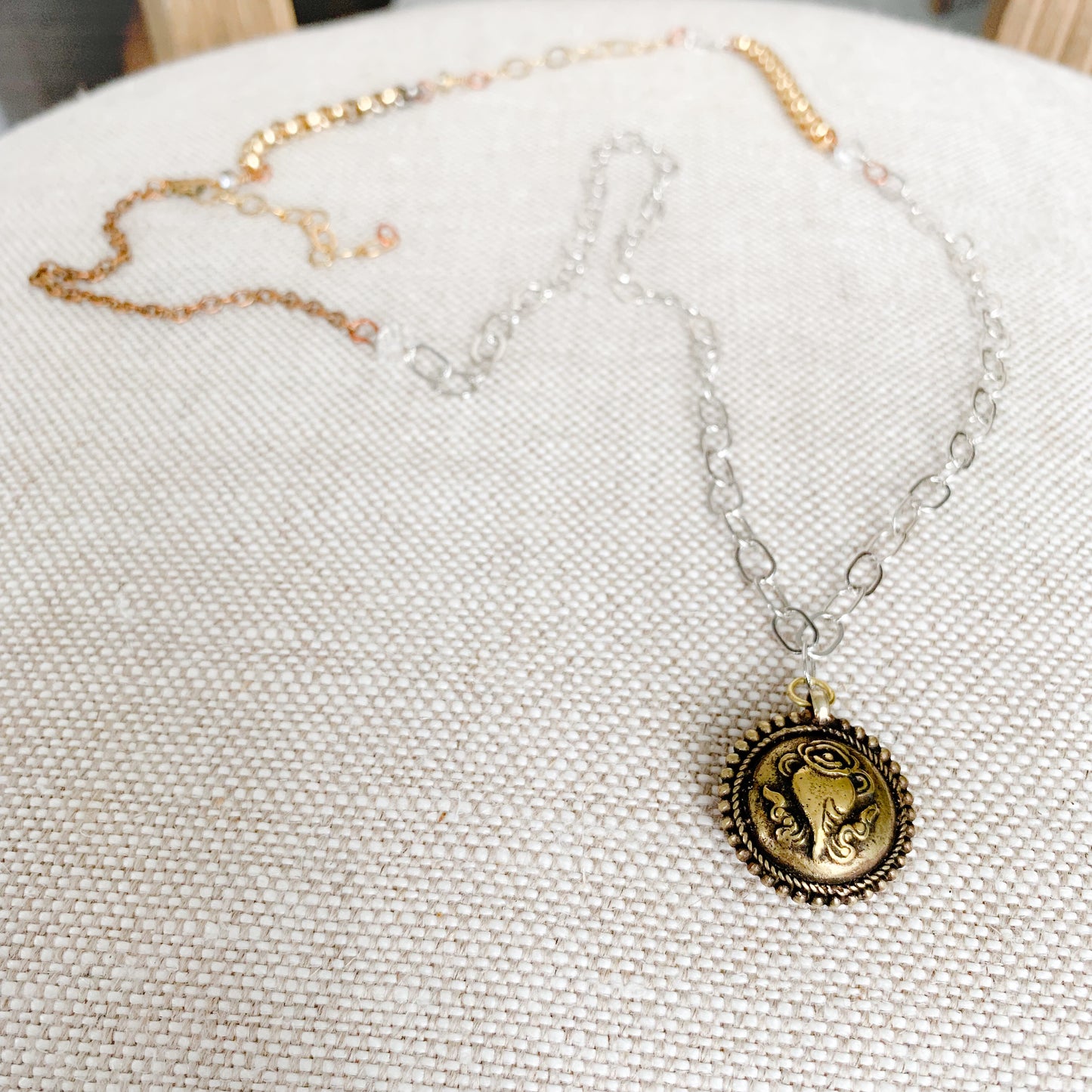 Heart Amulet Necklace - BelleStyle