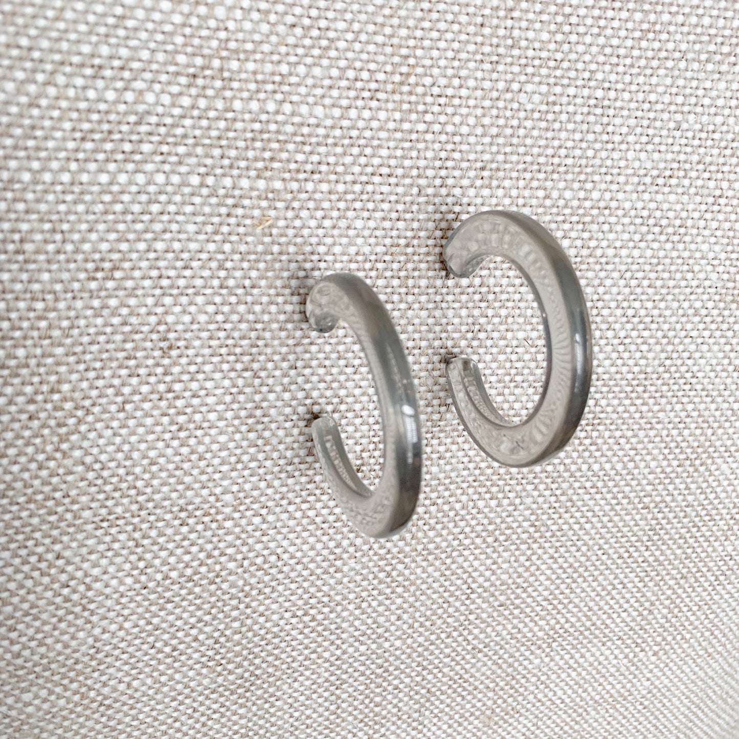 Lucite Dream Earrings - BelleStyle