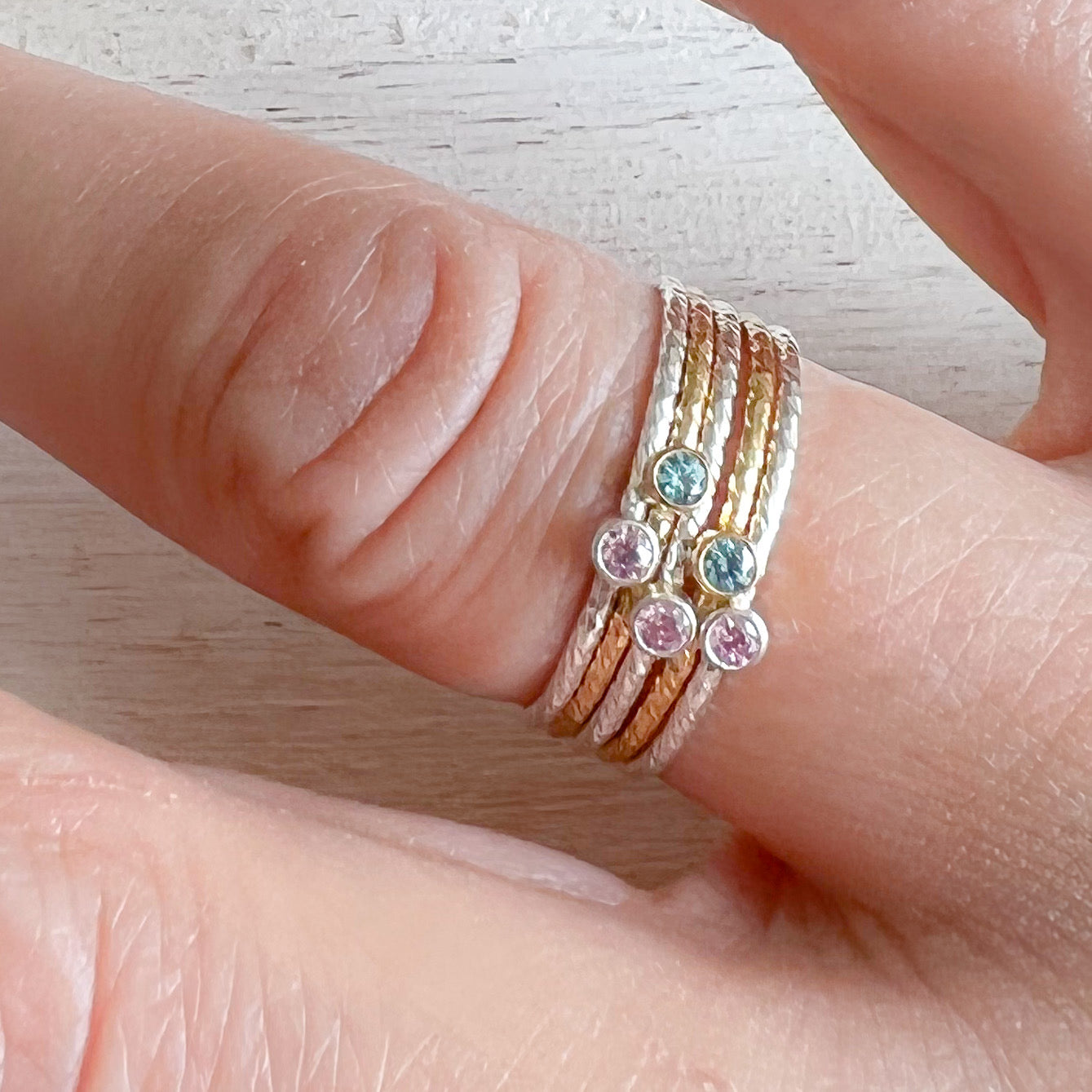 Dia Hammered Ring Size 6 - BelleStyle