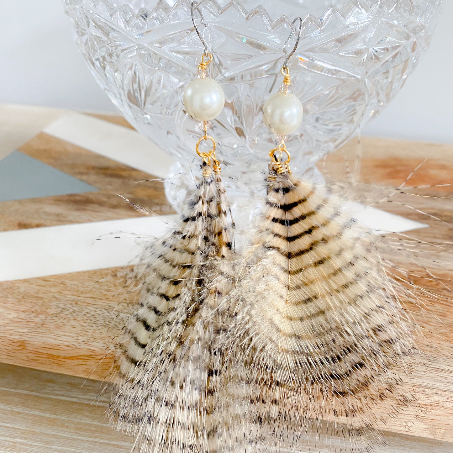 Tiger Pearl Feather Earrings - Bellestyle