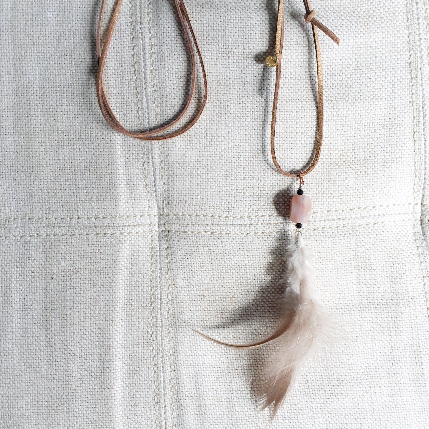 Dove Necklace - BelleStyle