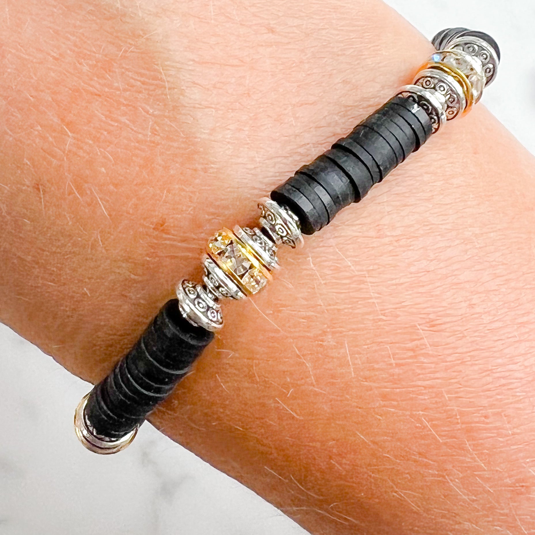 North View Black White Friendship Bracelet - BelleStyle