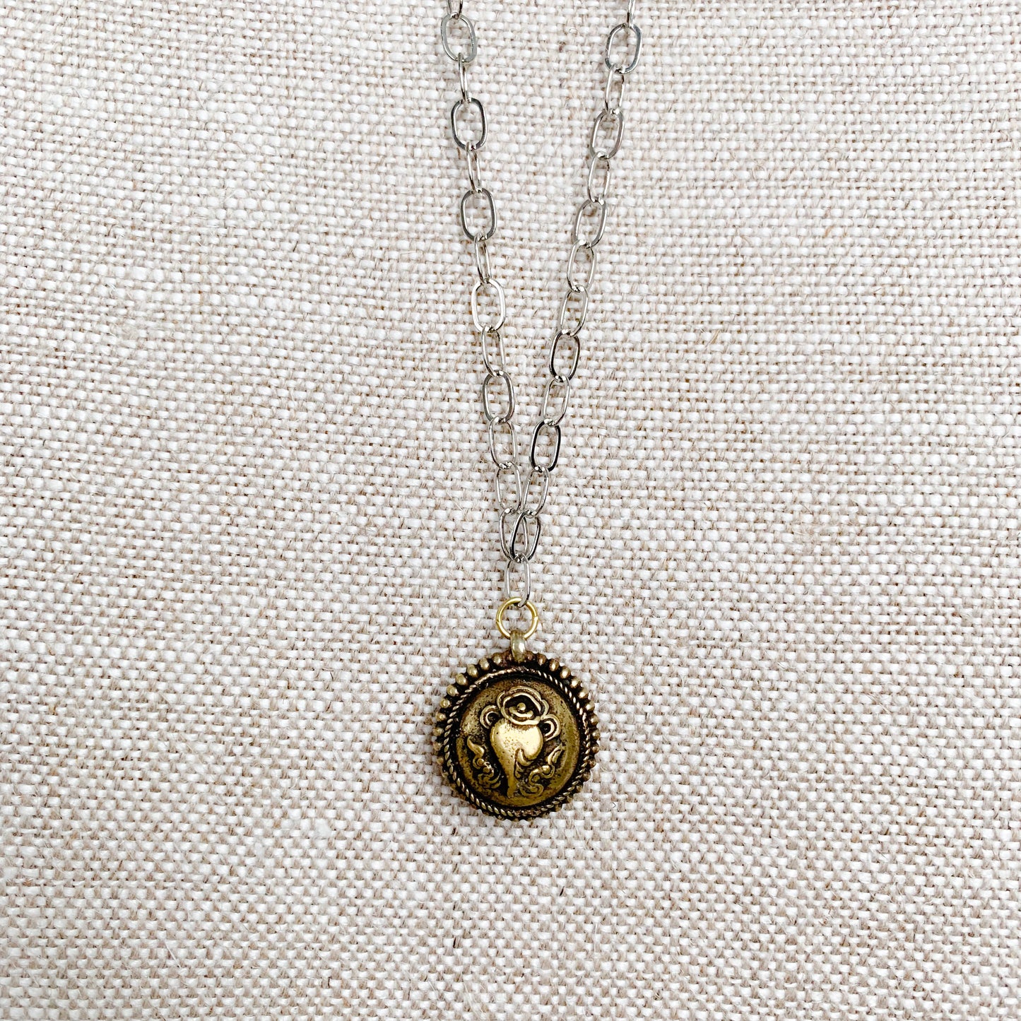 Heart Amulet Necklace - BelleStyle
