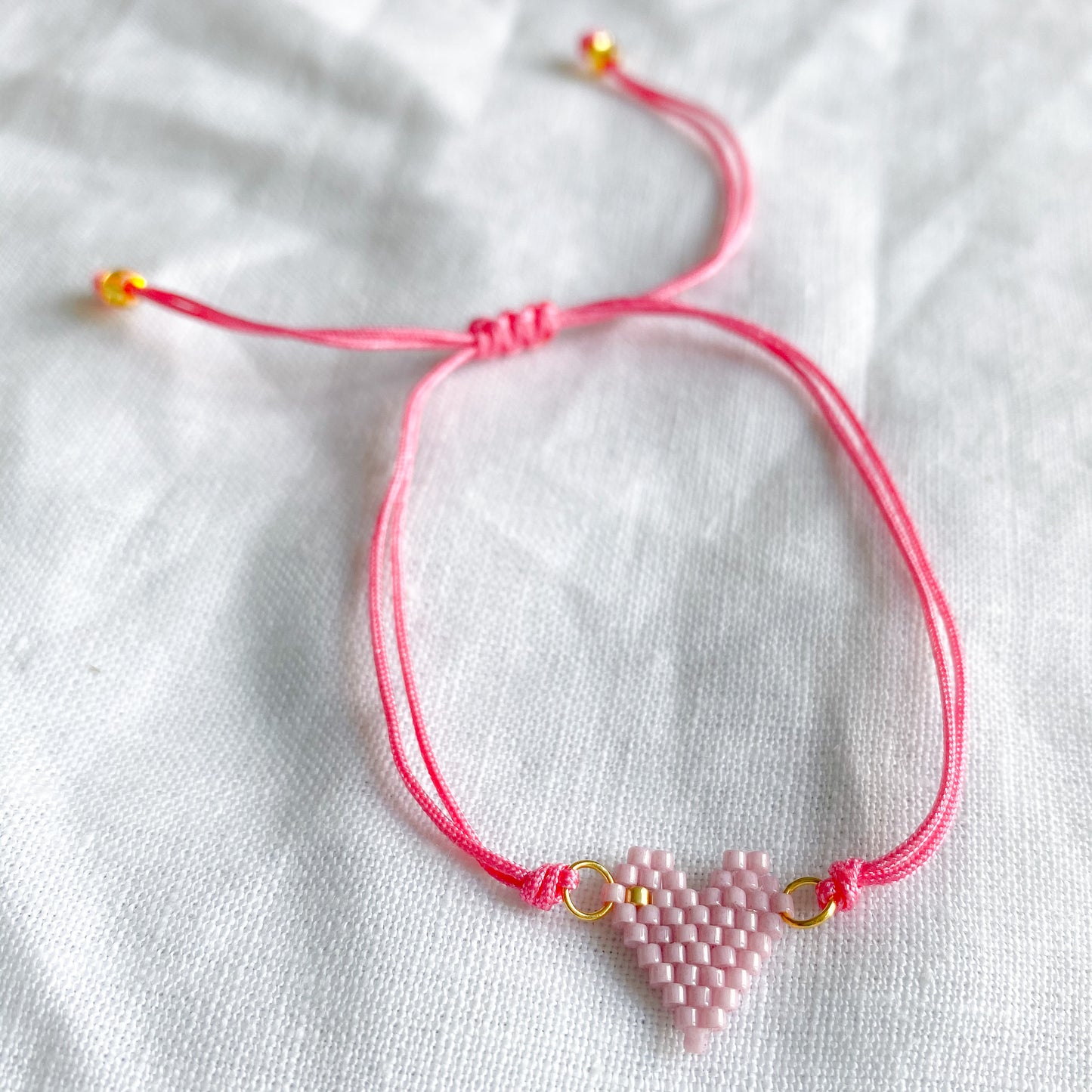 Pink Heart Seed Bead Bracelet - BelleStyle