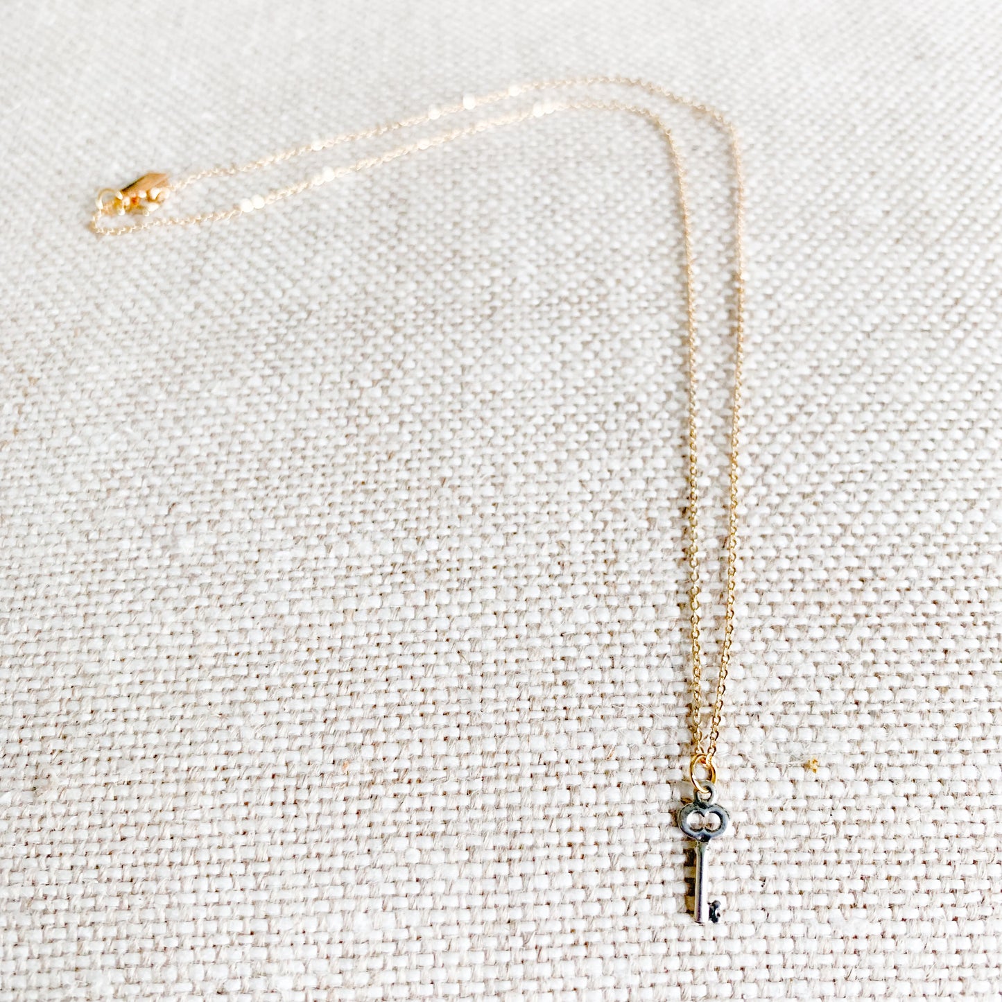 Unlock Necklace - BelleStyle