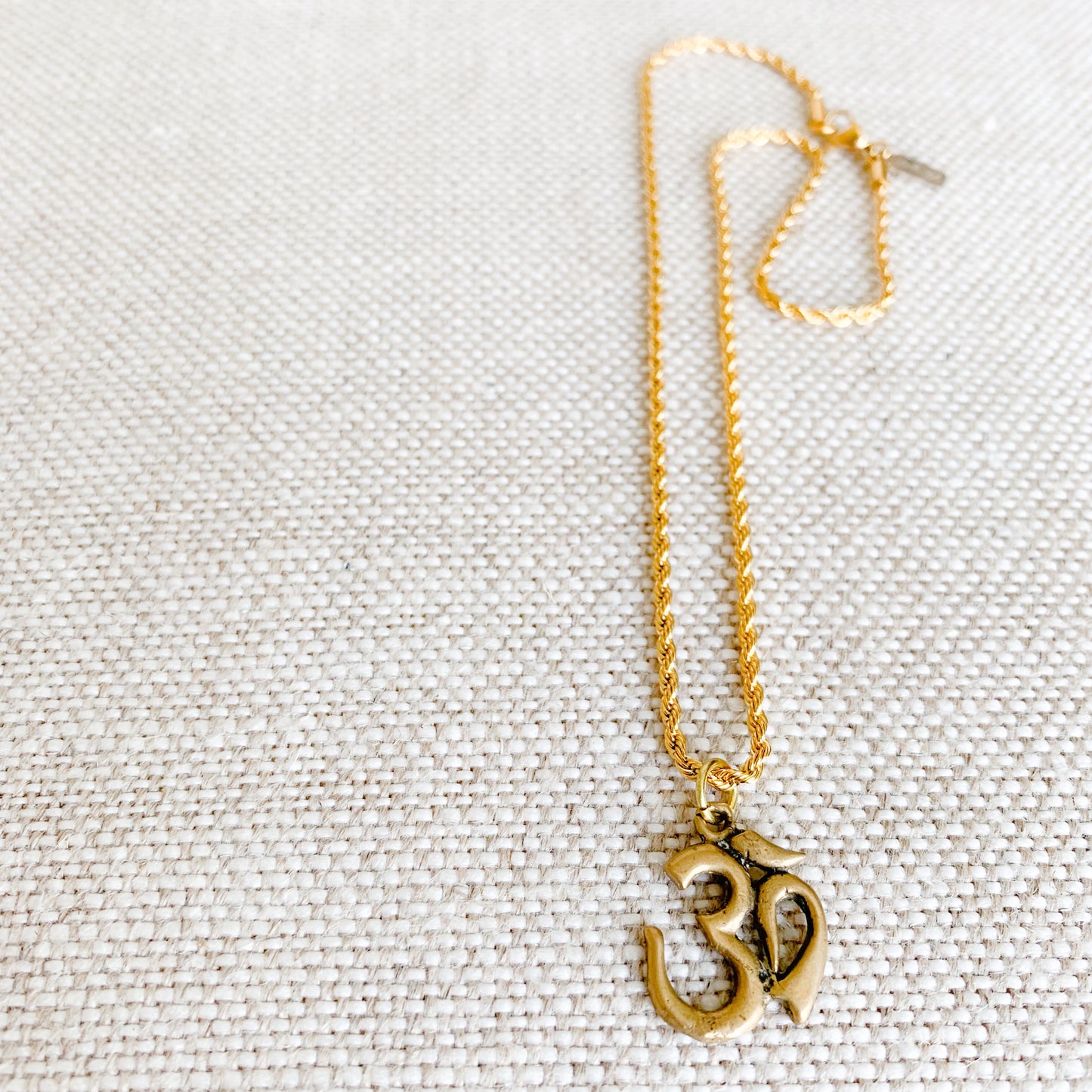 Tibet OM Rope Necklace - BelleStyle