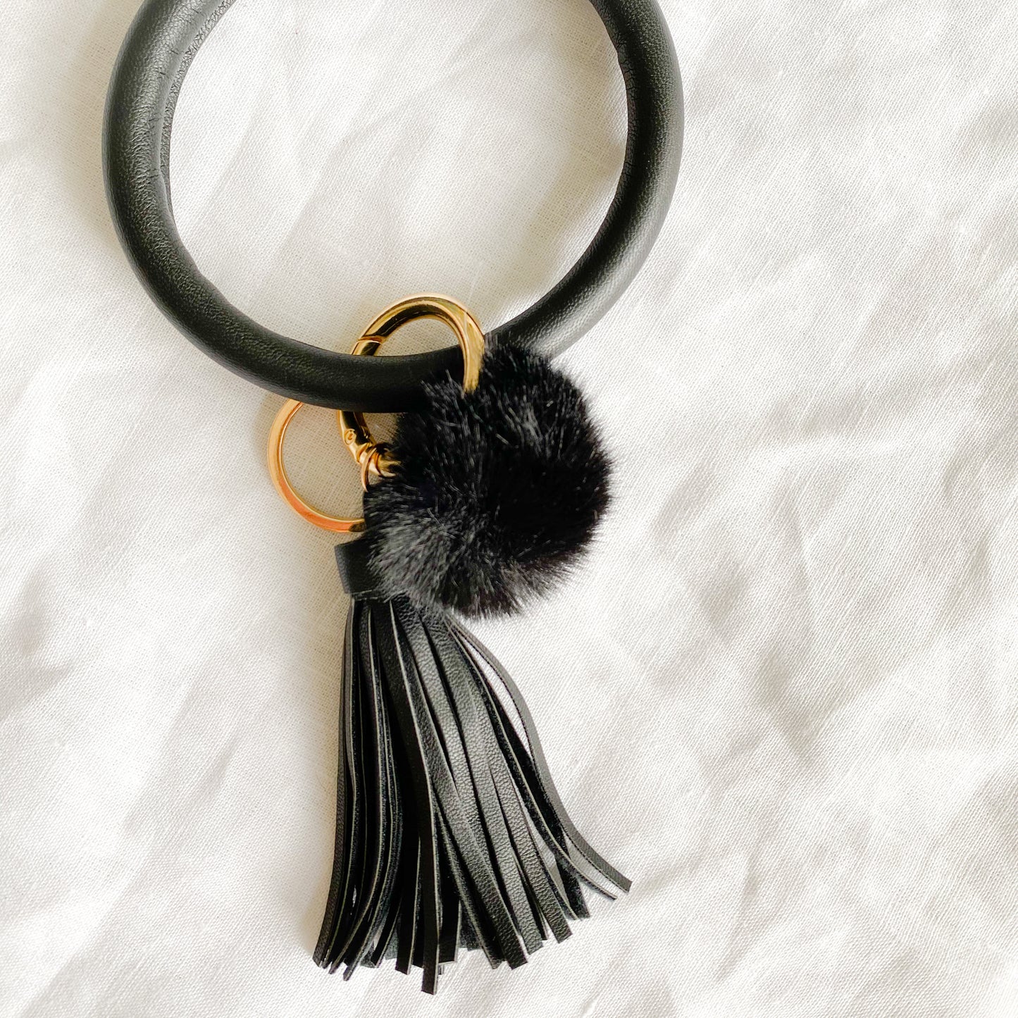 Vegan Pom Pom Tassel Keychain Bracelet - BelleStyle