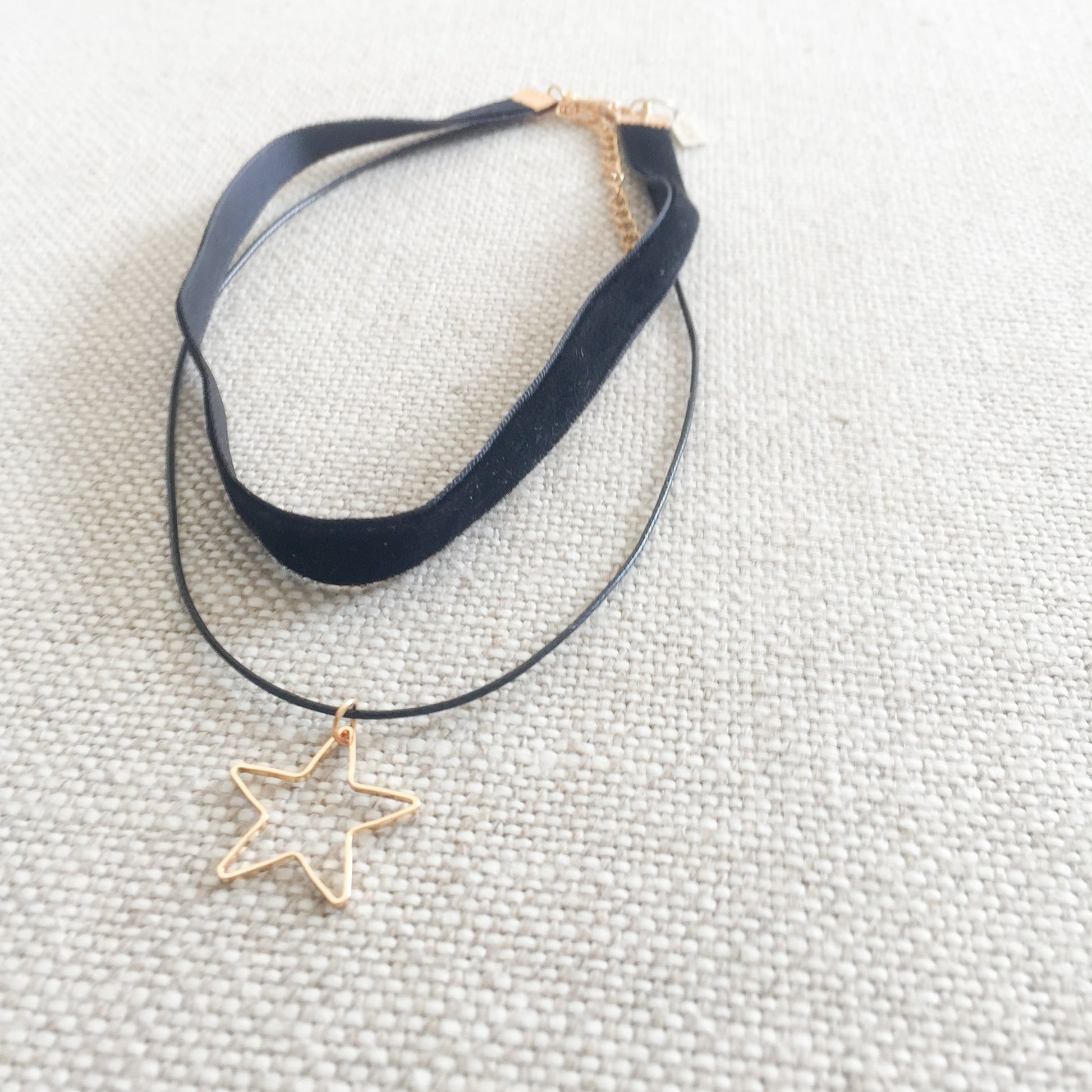 Star Choker Necklace - BelleStyle