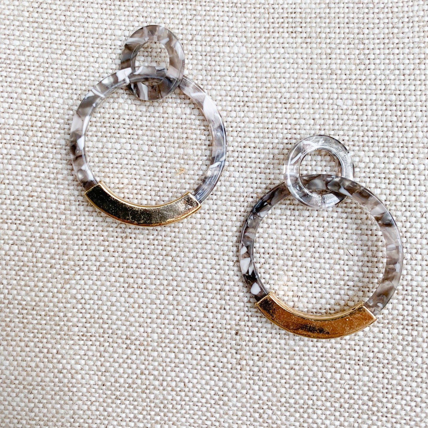 Karma Earrings - BelleStyle