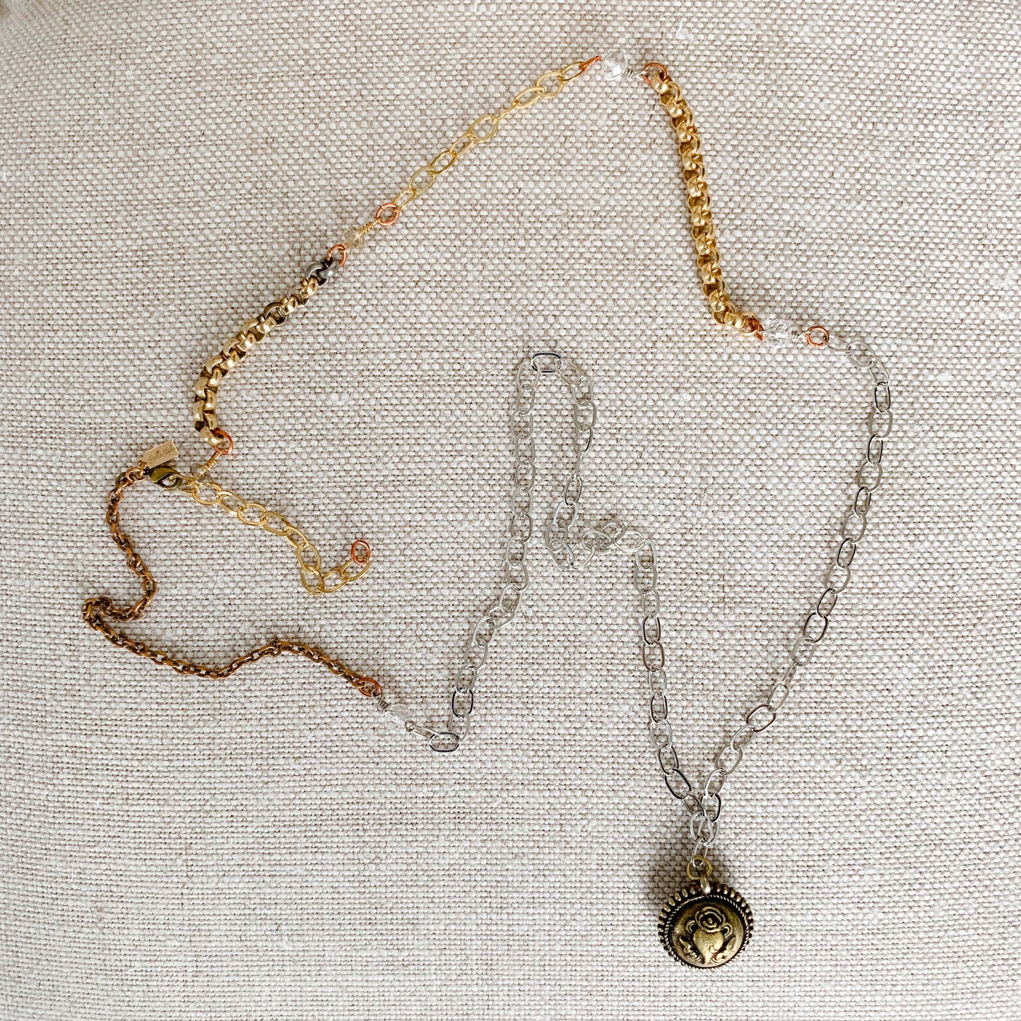 Heart Amulet Necklace - BelleStyle