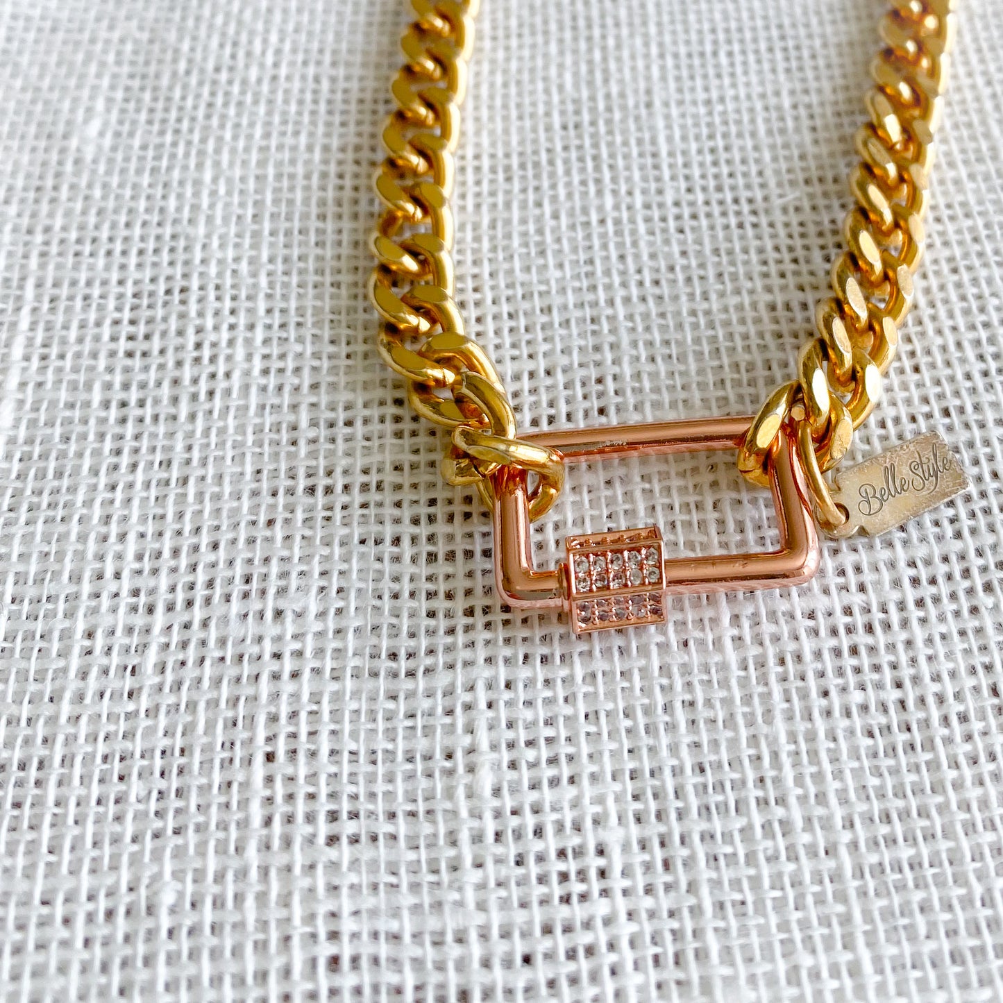 Jordan Rose Gold Lock Choker Necklace - Bellestyle
