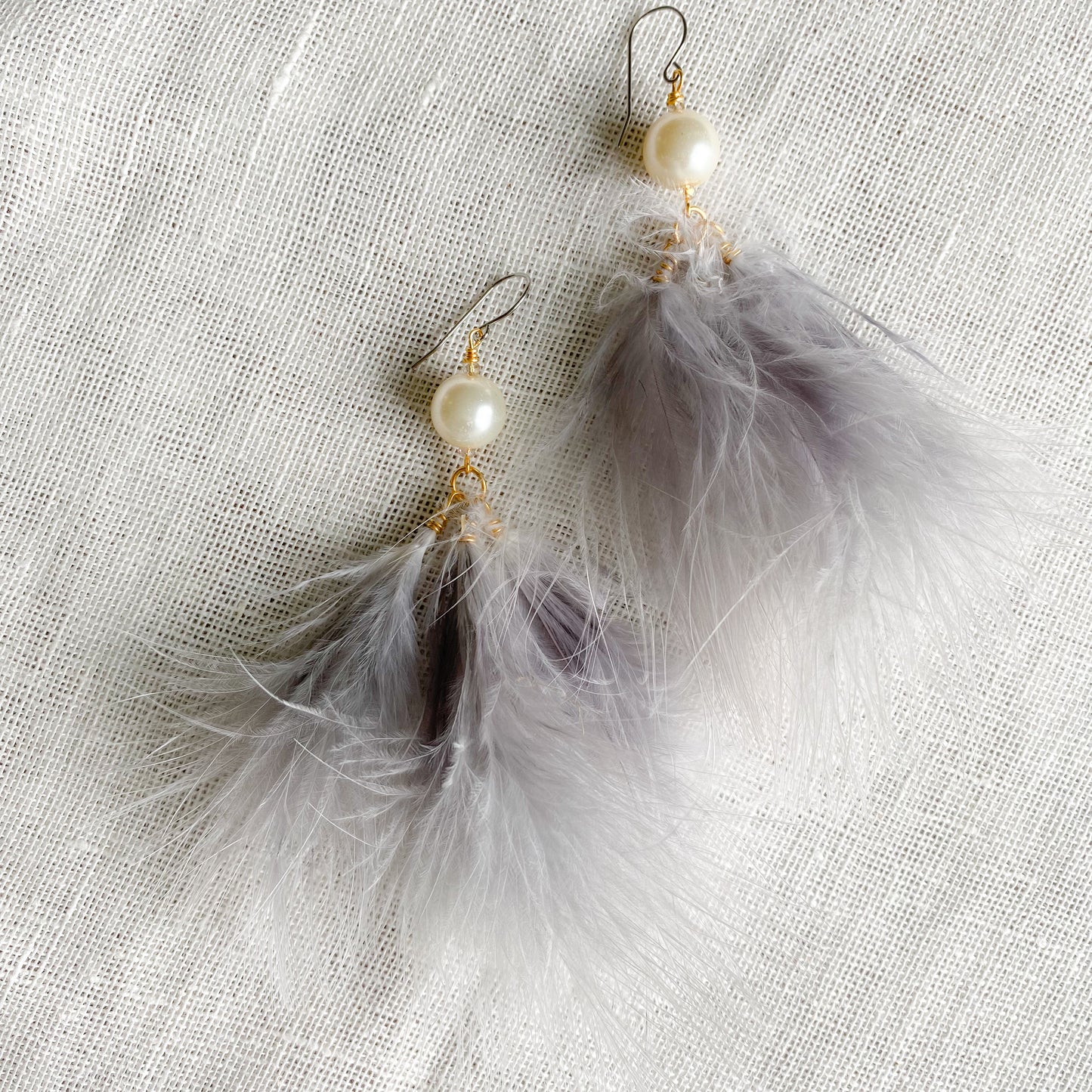 Ash Grey Feather EarringS -Bellestyle