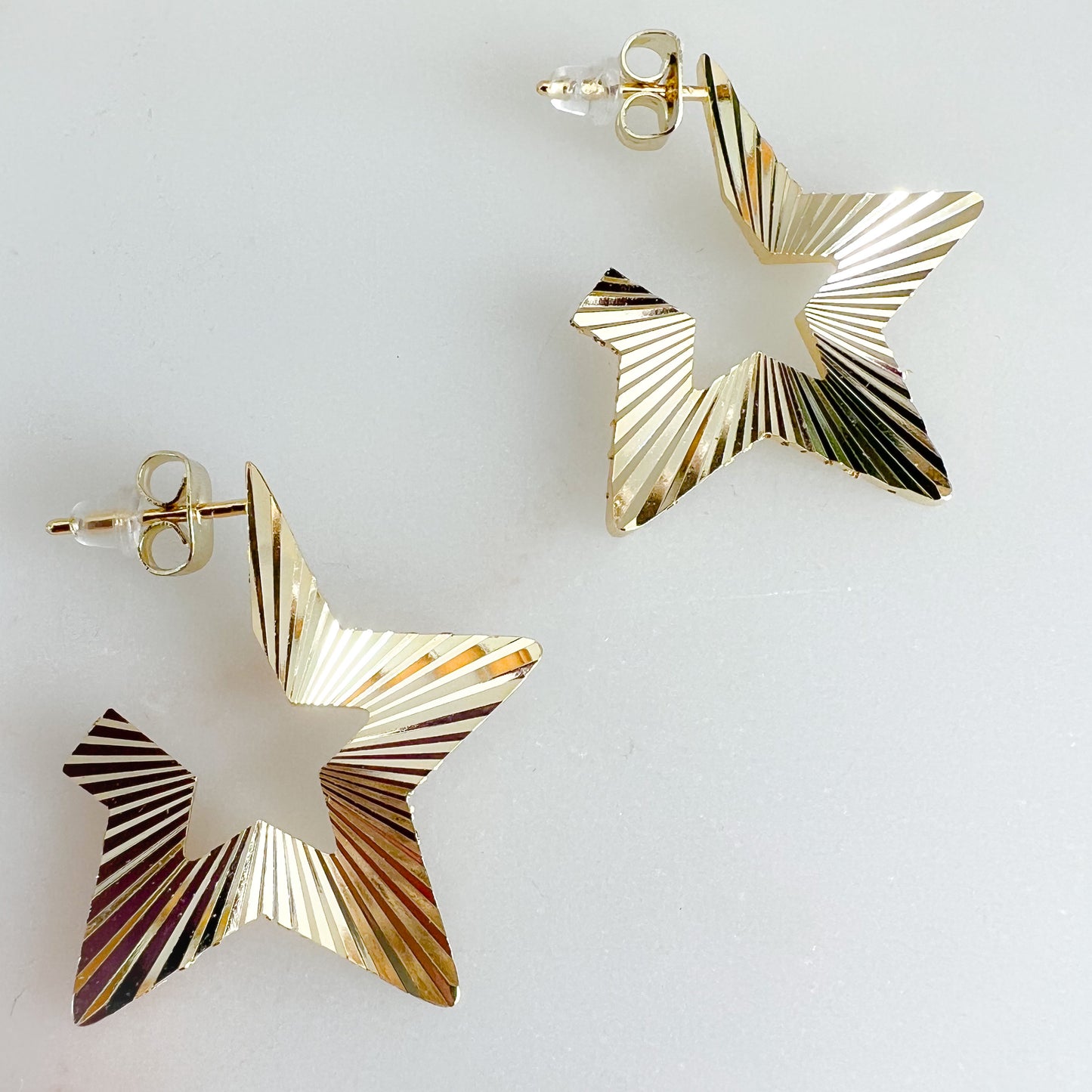 Hologram Star Post Earrings - BelleStyle