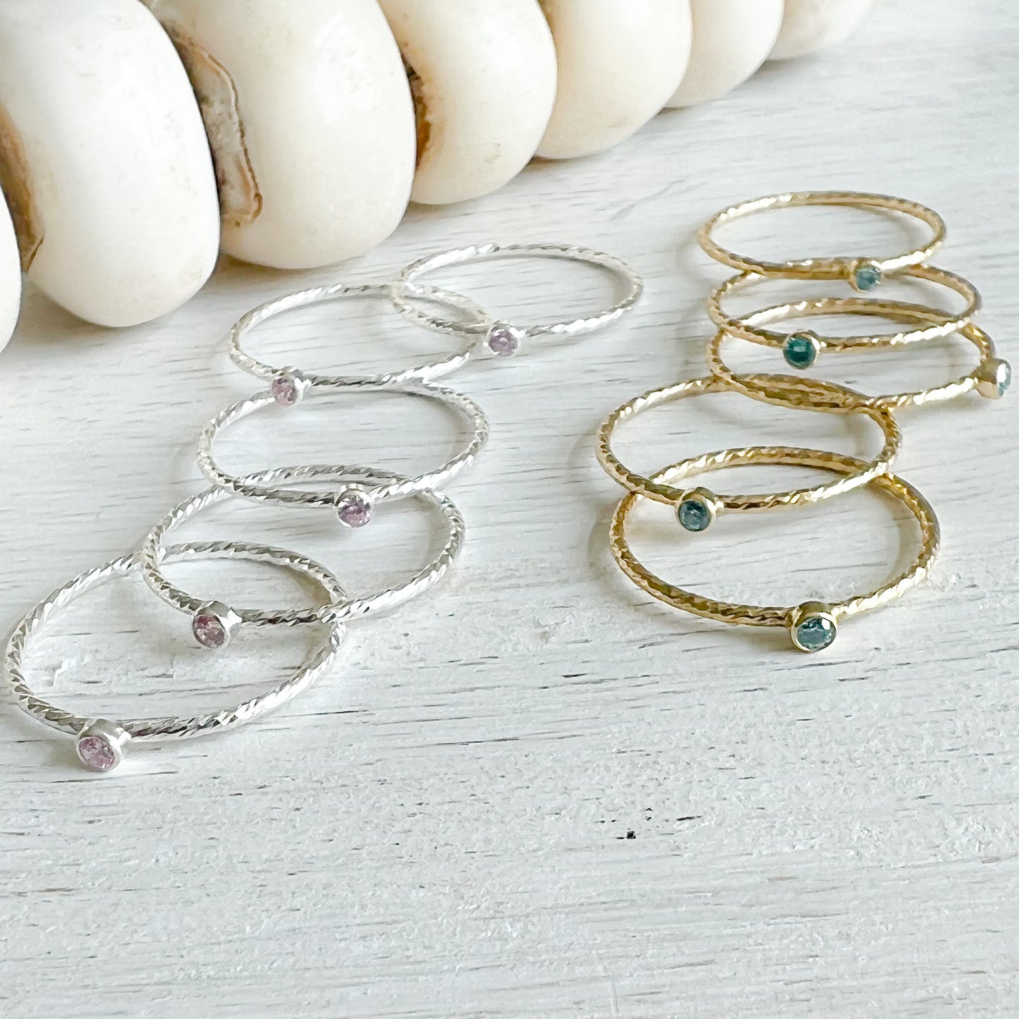 Dia Hammered Ring Size 6 - BelleStyle