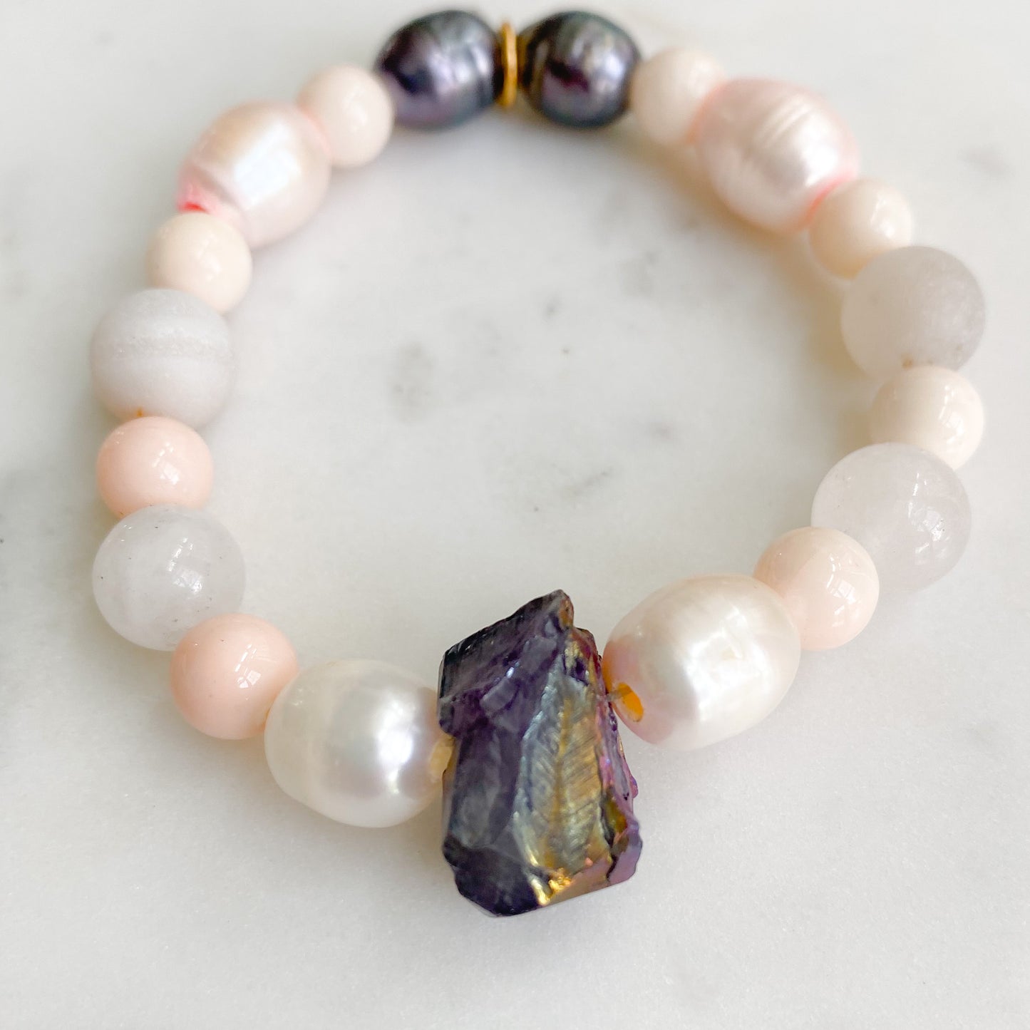Peacock Ore Freshwater Pearl Bracelet - BelleStyle