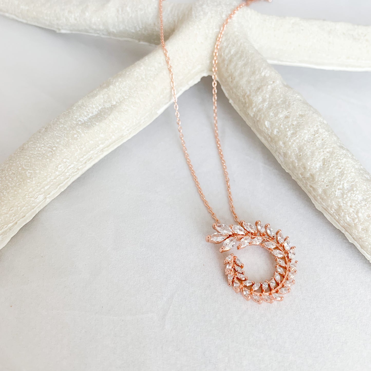 Laurel Necklace - BelleStyle