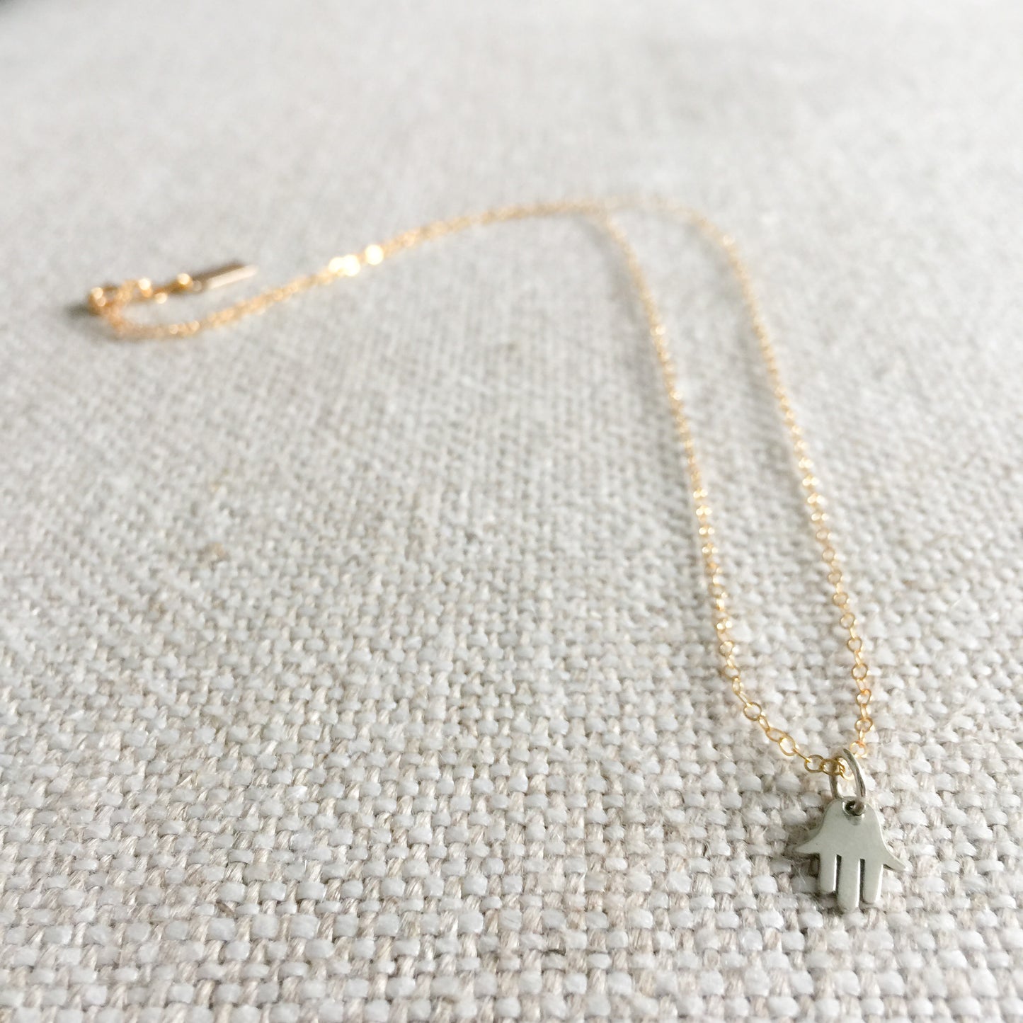 Hamsa Silver Mini Necklace - BelleStyle
