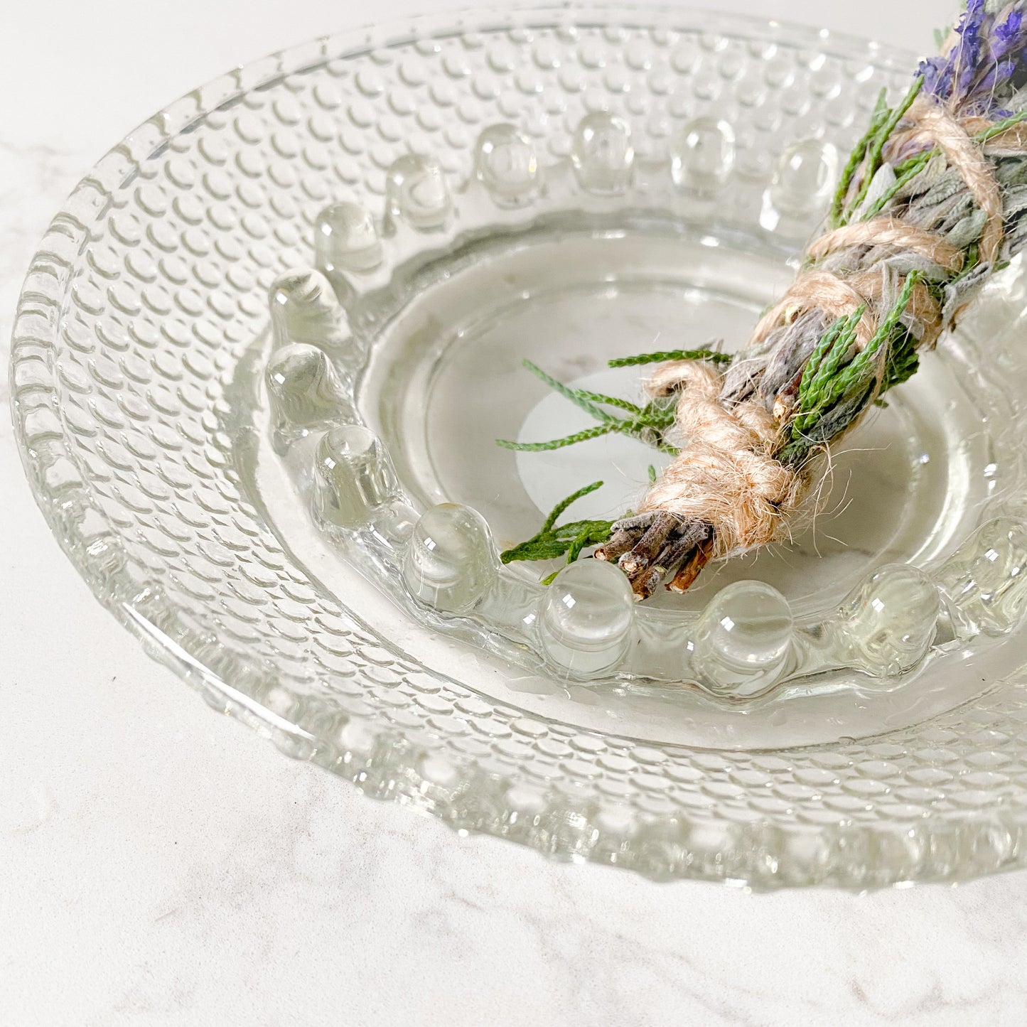 Sustainable Crystal Dot Smudge Dish - BelleStyle