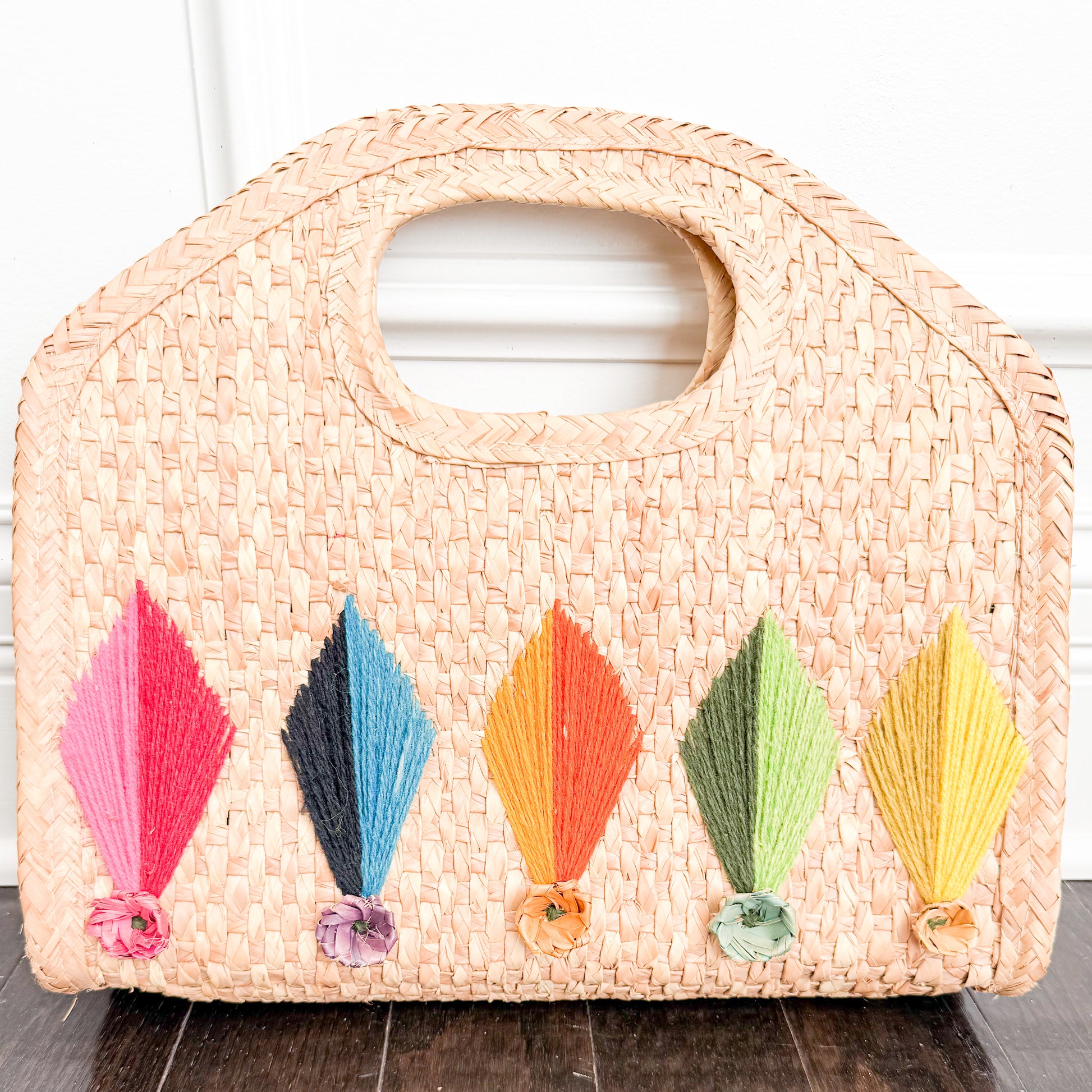 Maria Vintage 1970’s Straw Yarn Flower Handle Bag - BelleStyle