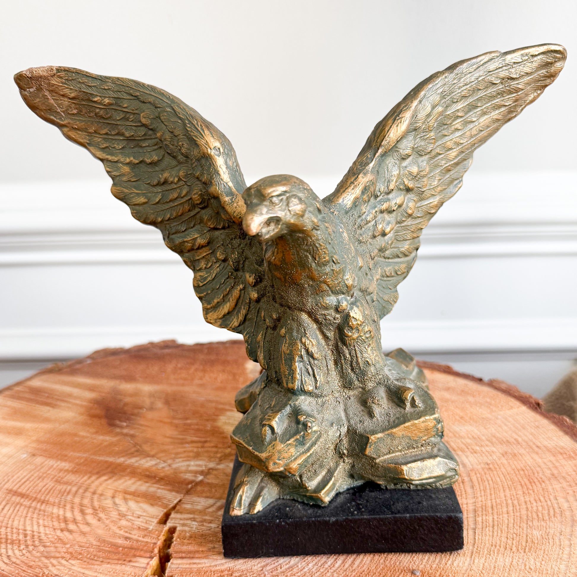 Washington Antique Flying Eagle MCM Rustic Folk Art Carved Figurine on Stand