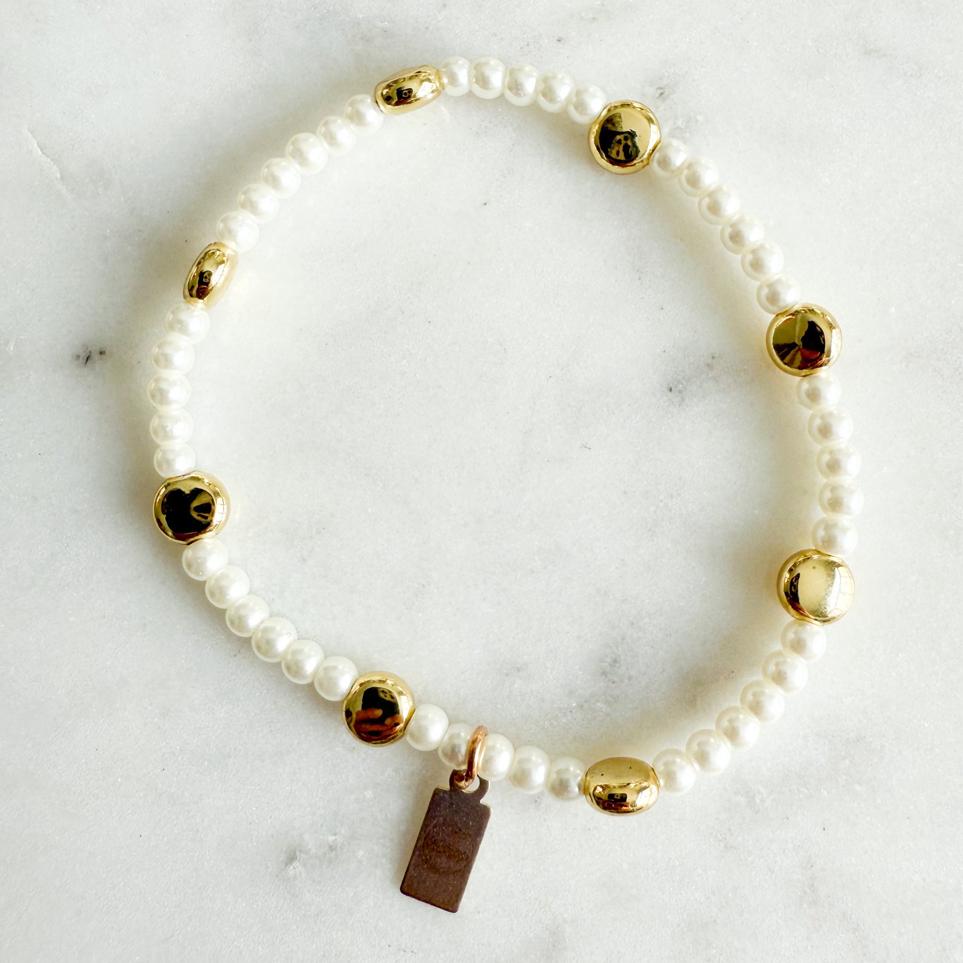 Daisy Girl’s Gold Circle Beaded Stretch Bracelet - BelleStyle