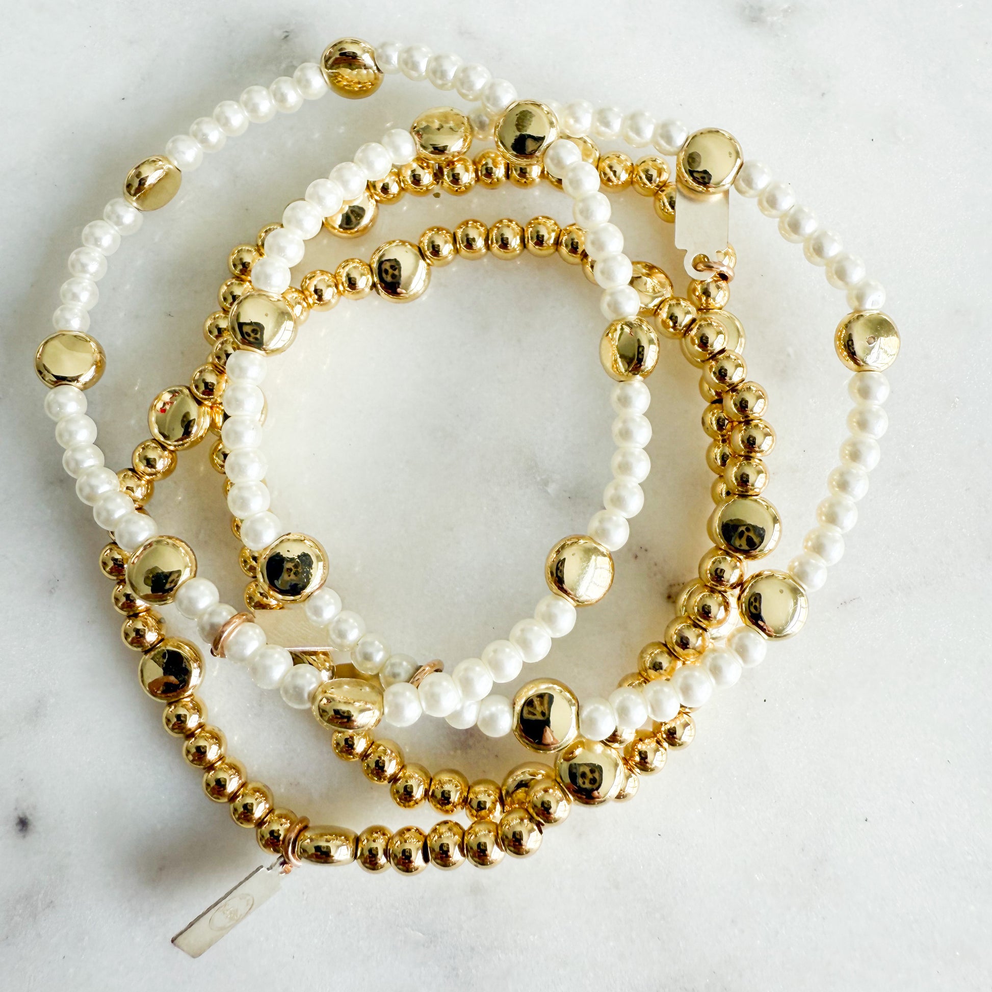 Daisy Girl’s Gold Circle Beaded Stretch Bracelet - BelleStyle