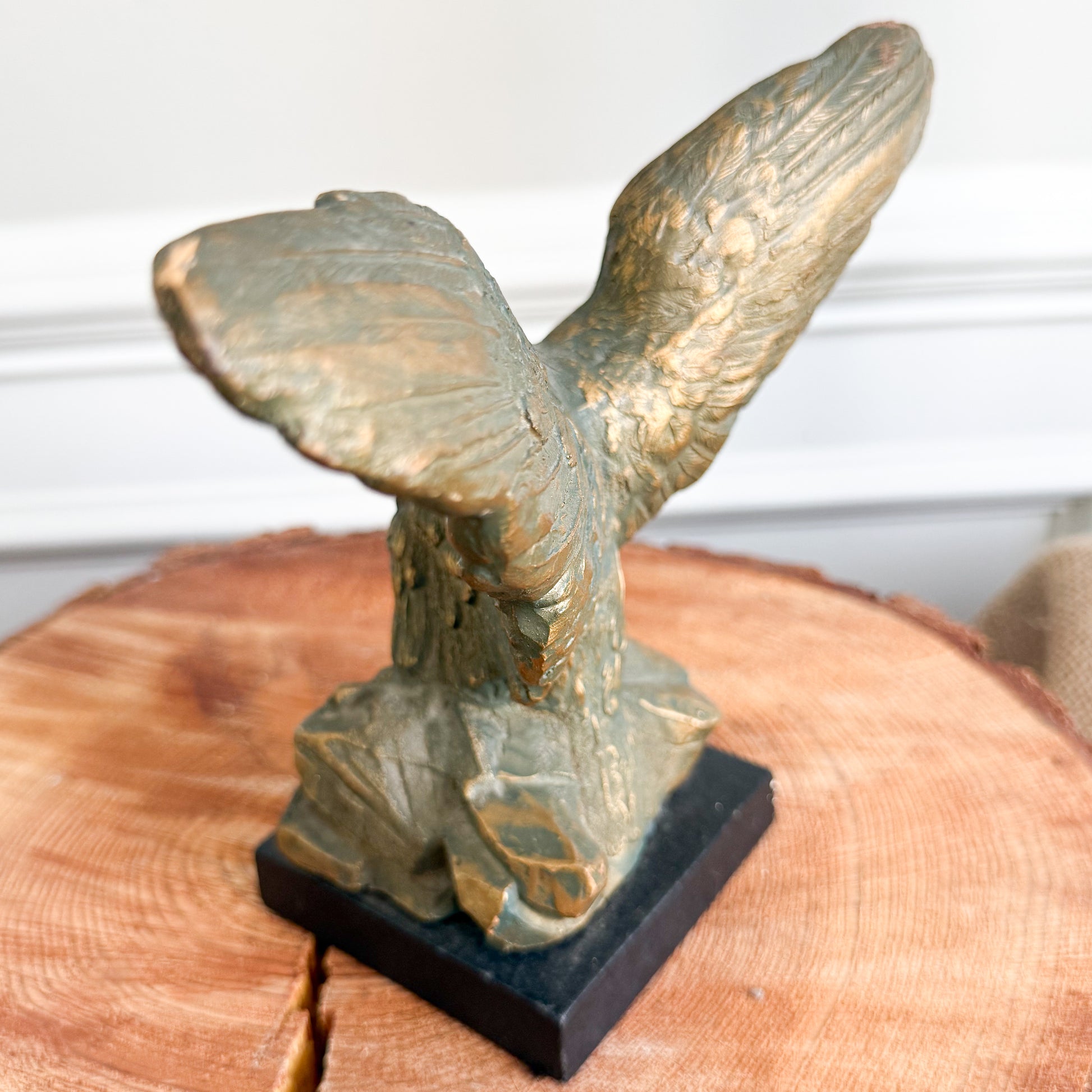 Washington Antique Flying Eagle MCM Rustic Folk Art Carved Figurine on Stand - BelleStyle