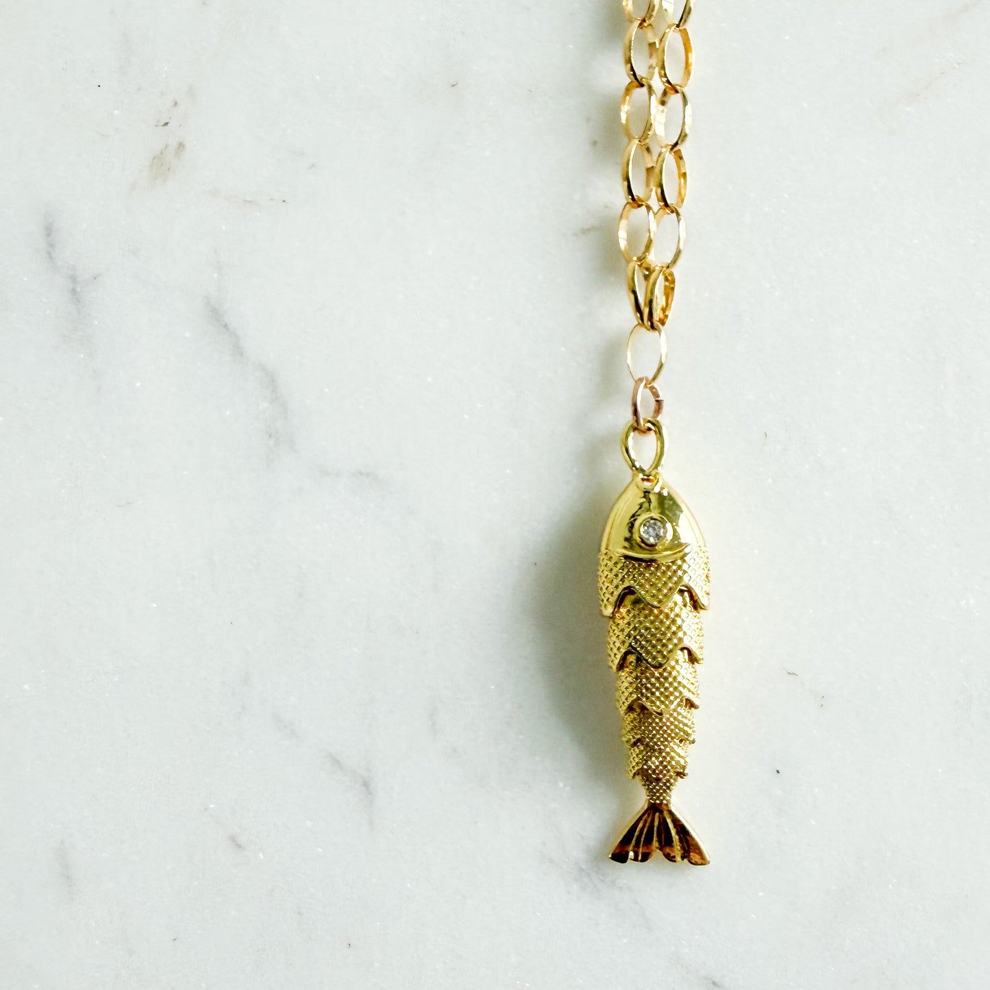 Catarina Fish 14KTGF Oval chain Necklace - BelleStyle