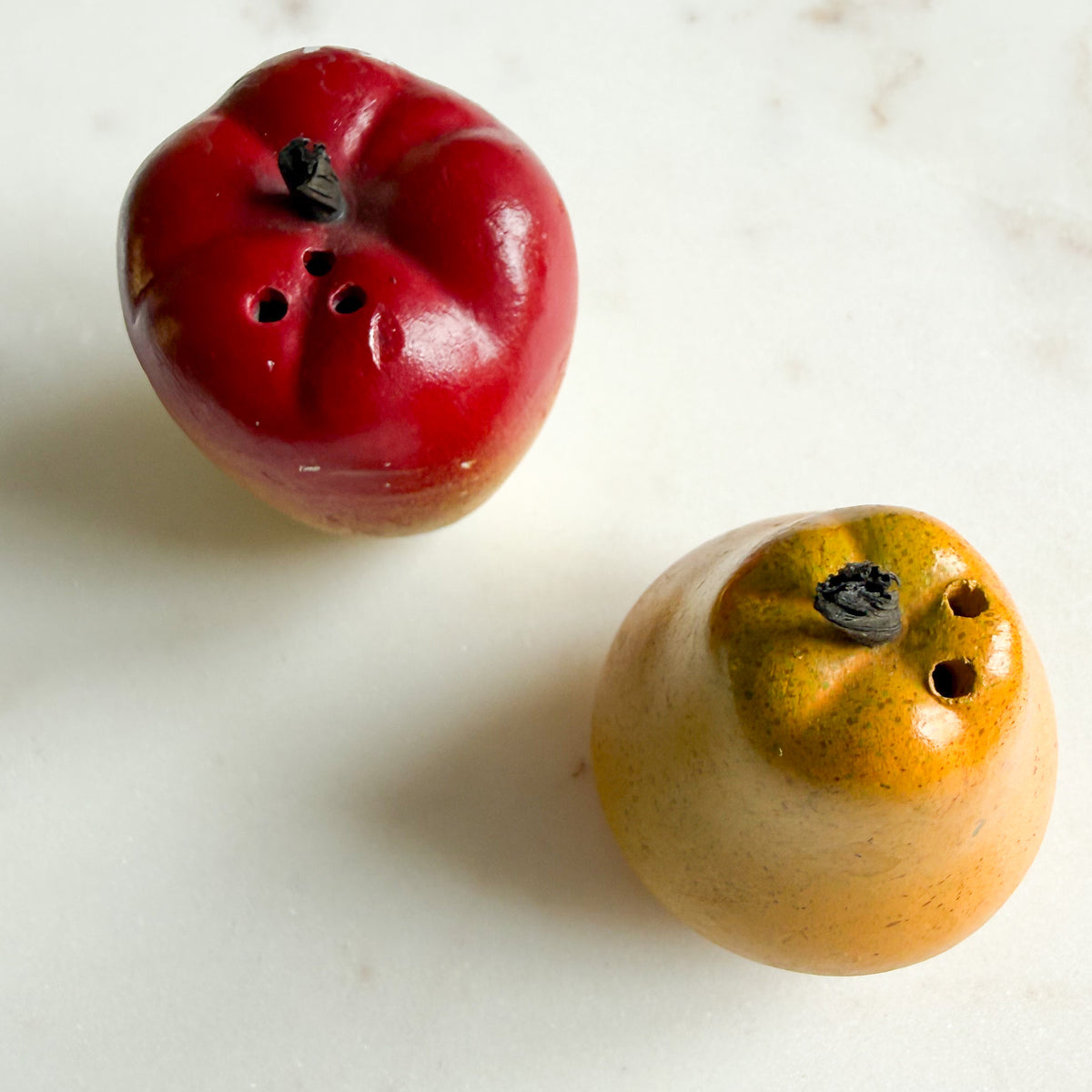 Apple Pear MCM Hand Painted Salt Pepper Shakers - BelleStyle