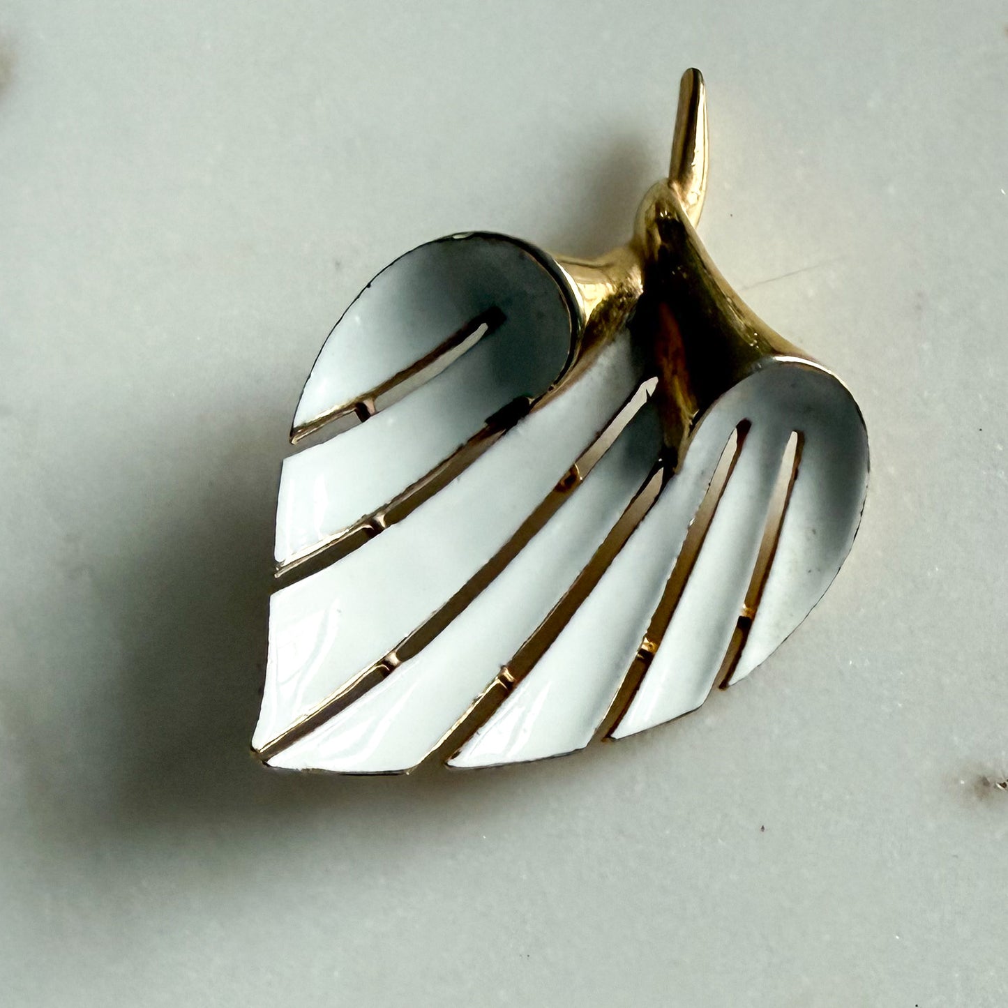 Palm Leaf White Enamel Vintage Lapel Pin