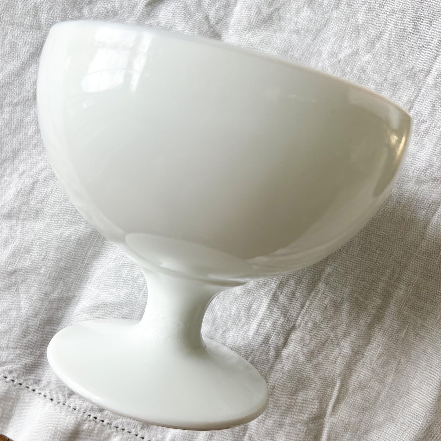 Vintage Milk Glass Pedestal Bowl - BelleStyle
