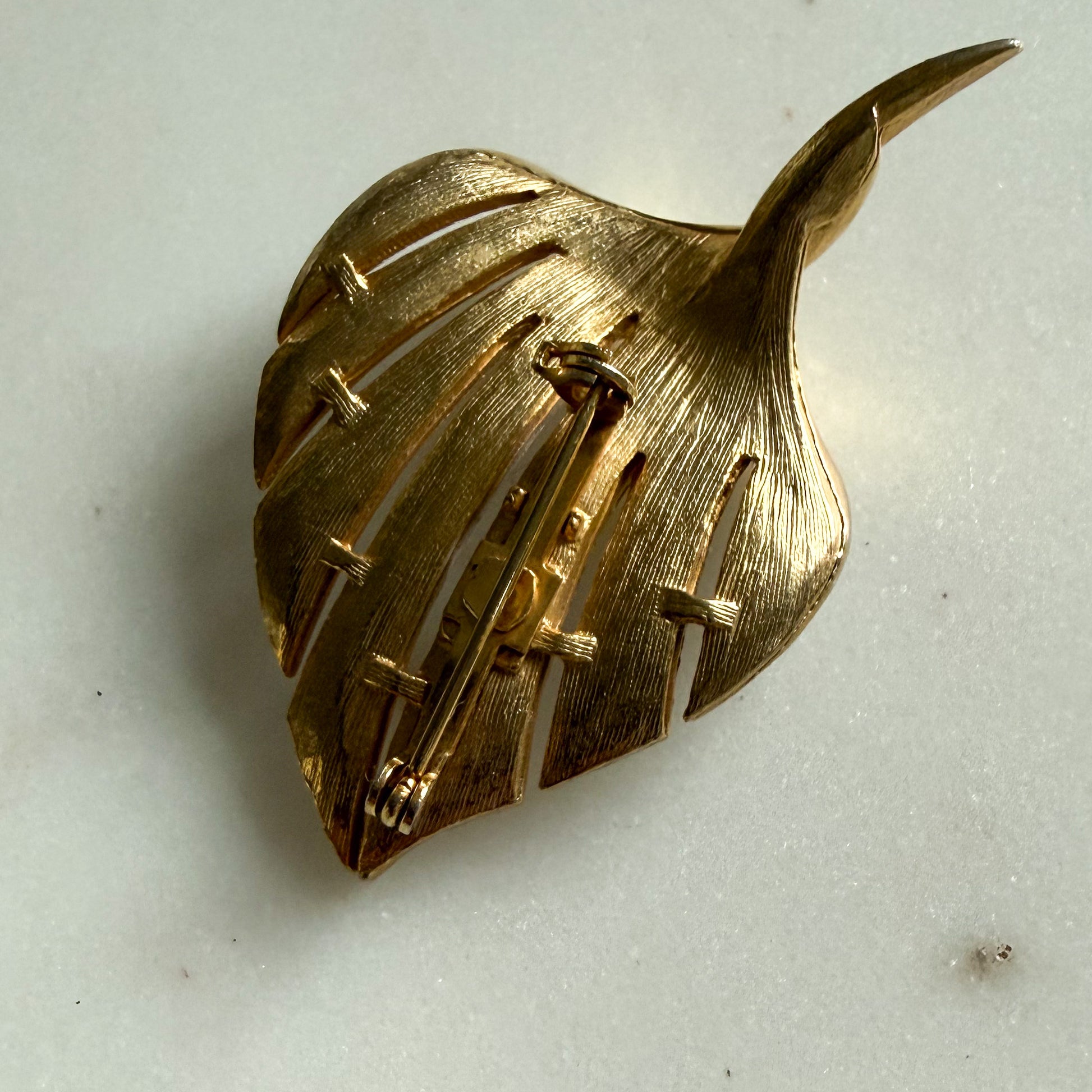 Palm Leaf White Enamel Vintage Lapel Pin