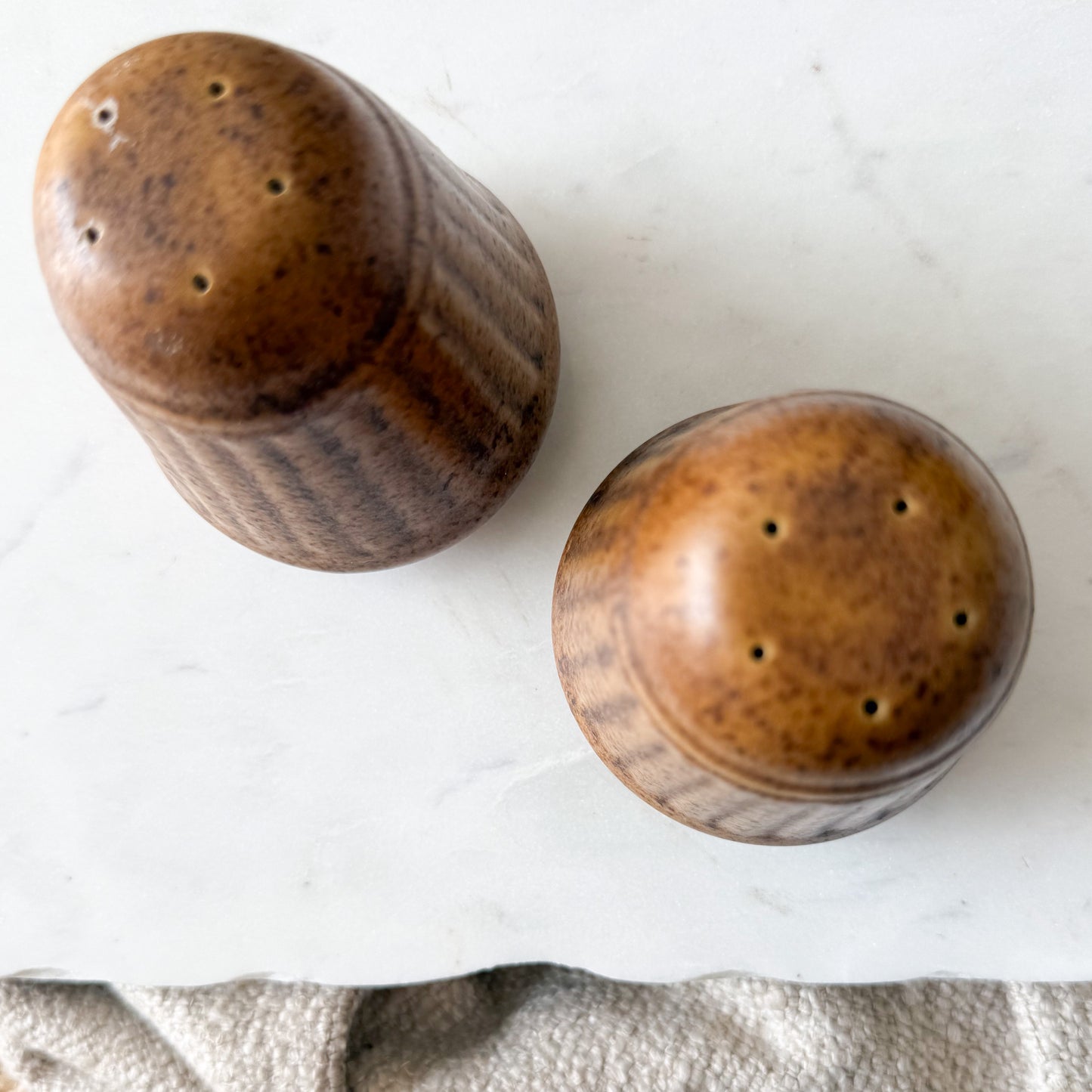 Aiden Vintage MCM Mid Century Modern Ceramic Shaker Set