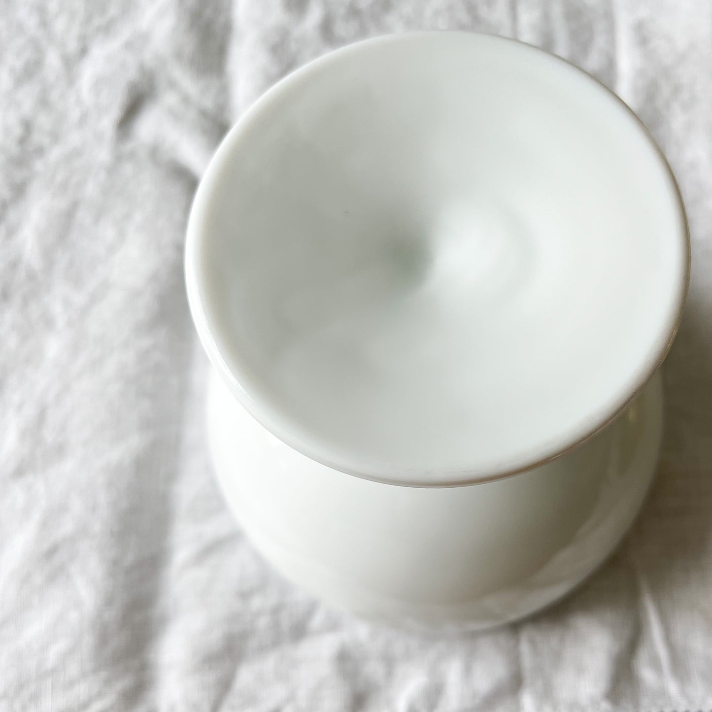 Vintage Milk Glass Pedestal Bowl - BelleStyle