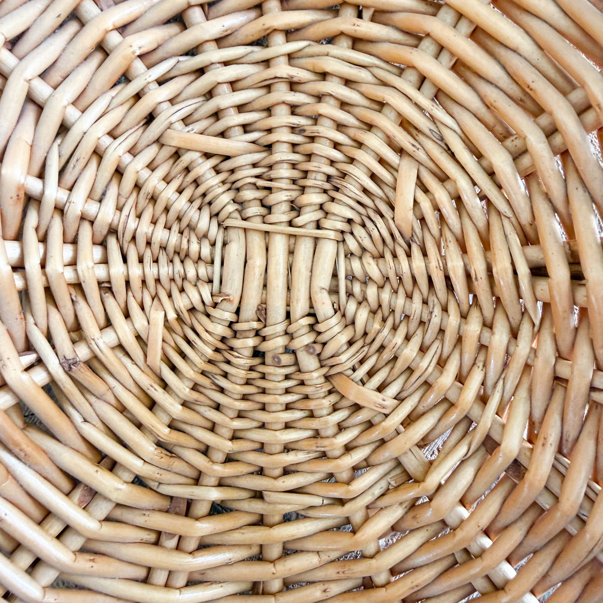 Honey Vintage Small French Market Gathering Basket - BelleStyle