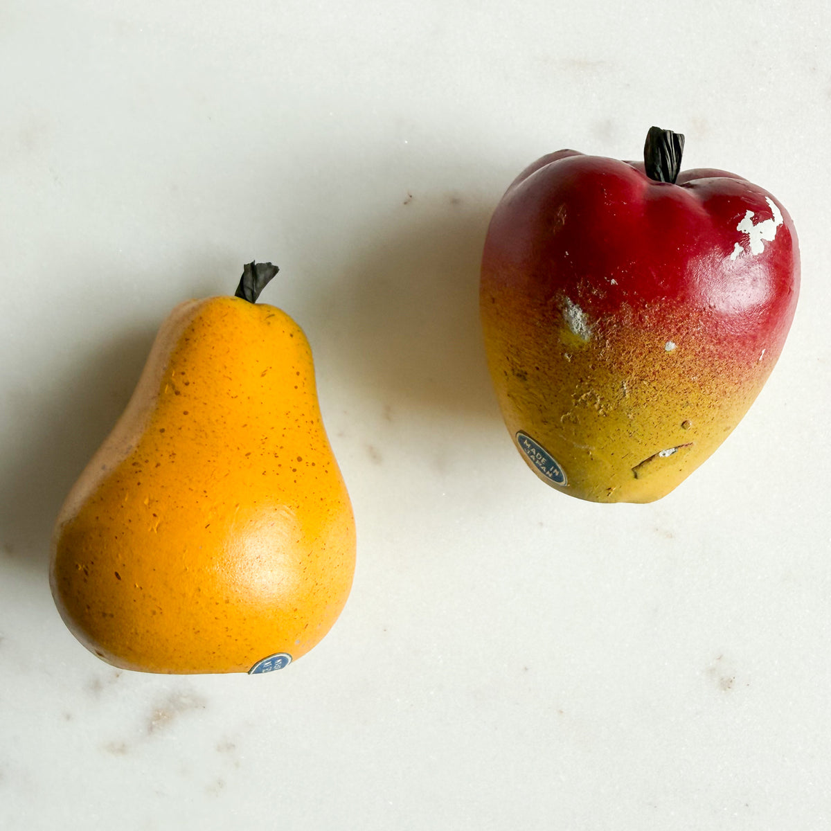Apple Pear MCM Hand Painted Salt Pepper Shakers - BelleStyle