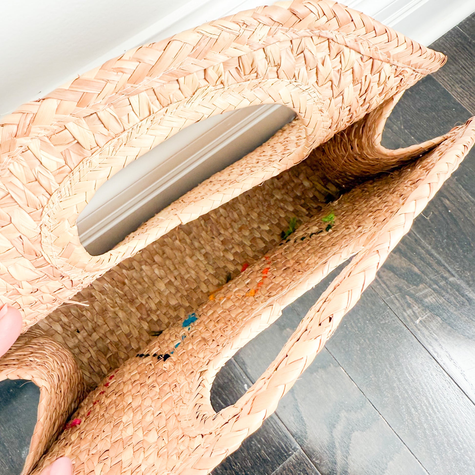 Maria Vintage 1970’s Straw Yarn Flower Handle Bag - BelleStyle