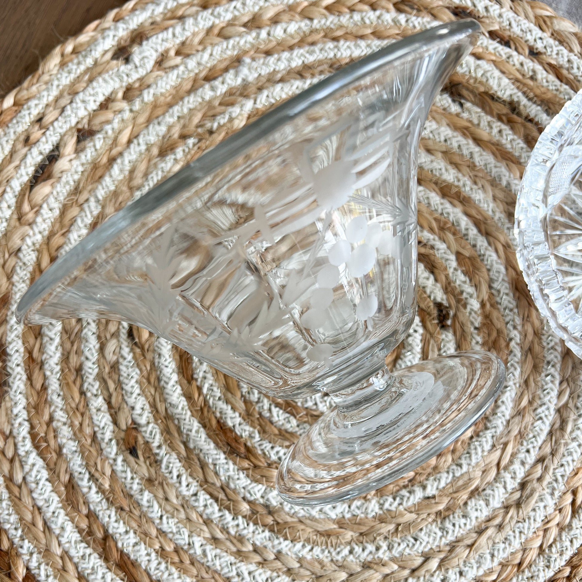 Daffodil Vintage Crystal Vase - BelleStyle