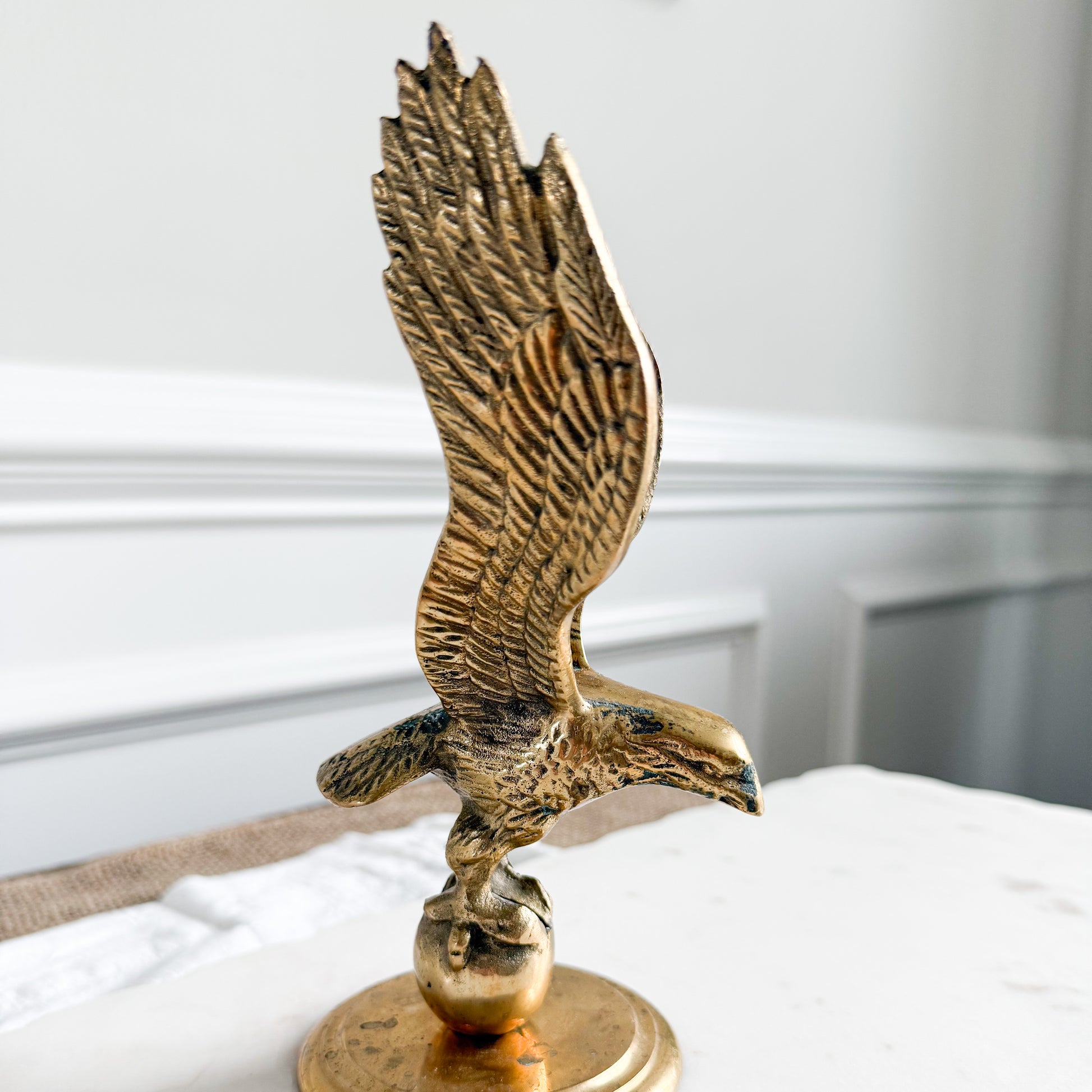 BelleStyle Vintage Brass Flying Eagle Statue