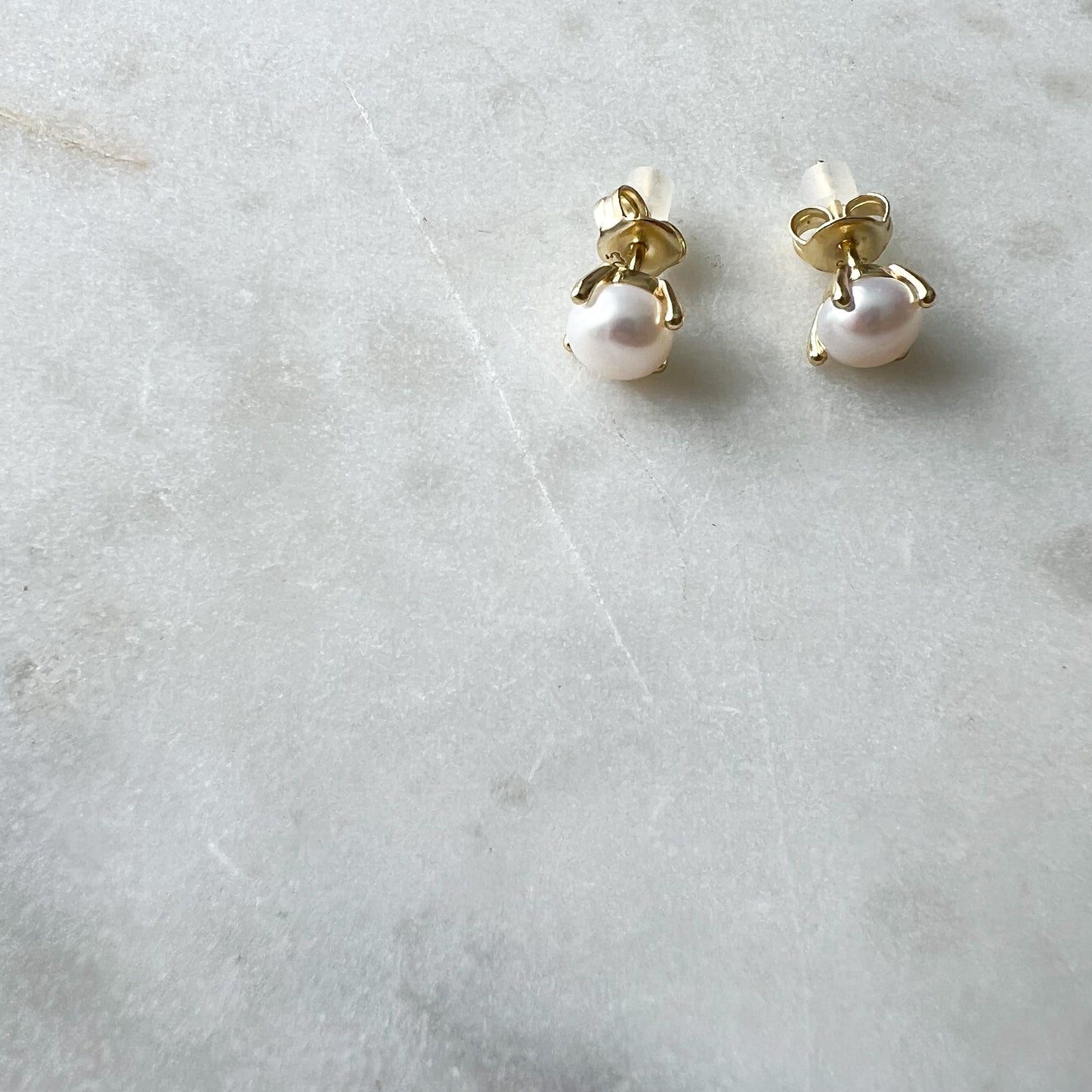 Penelope Freshwater Pearl Post Earrings - BelleStyle