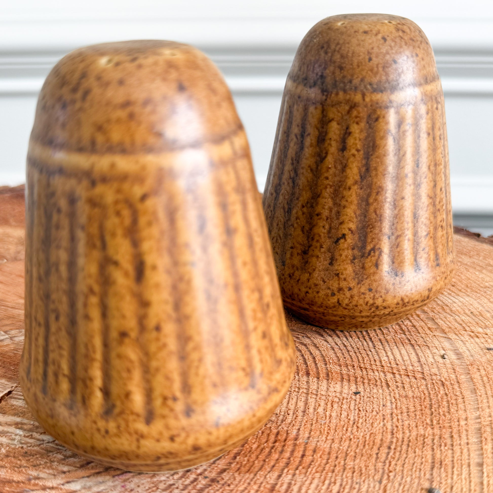 Aiden Vintage MCM Mid Century Modern Ceramic Shaker Set