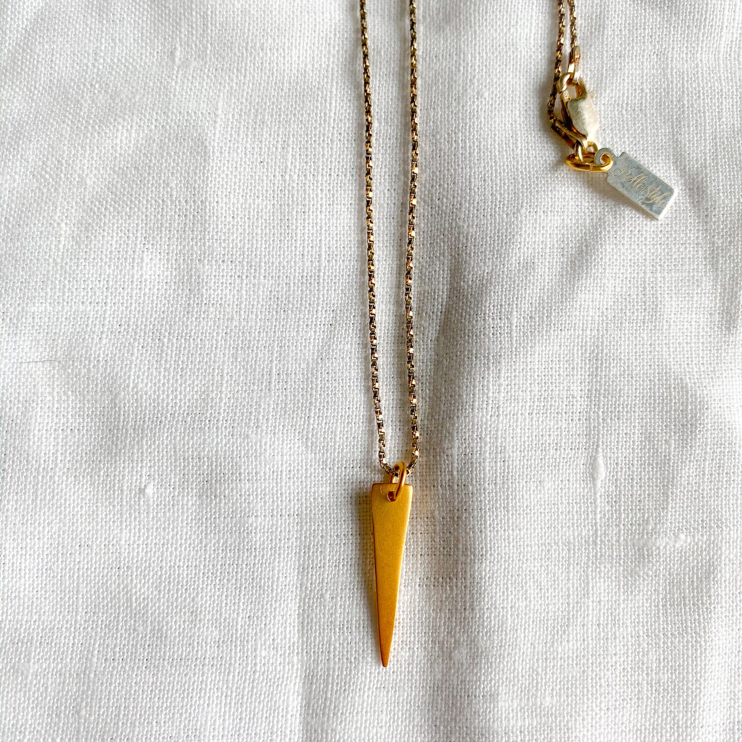 Triangle Necklace - BelleStyle