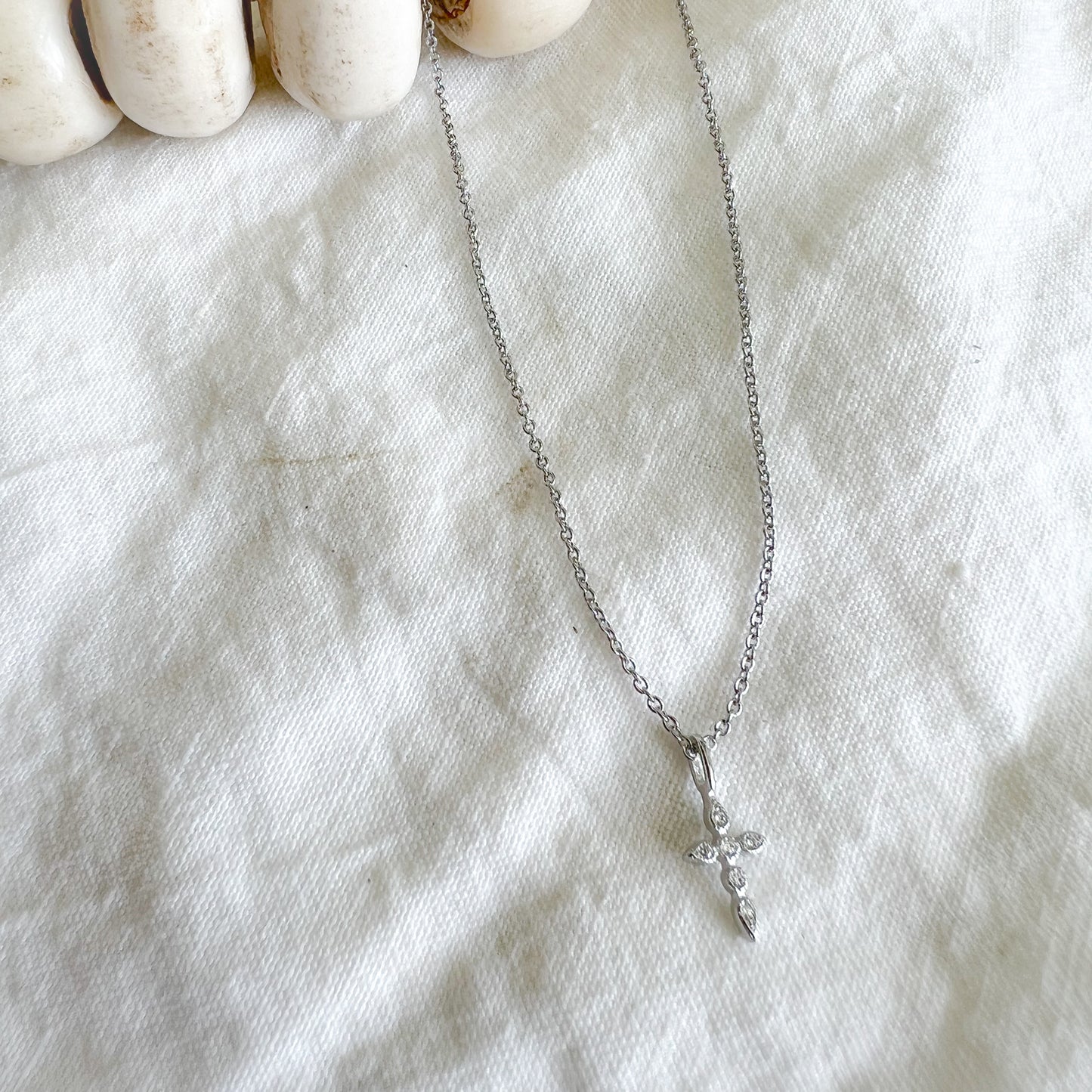 Sterling silver Mini Cross Necklace - BelleStyle